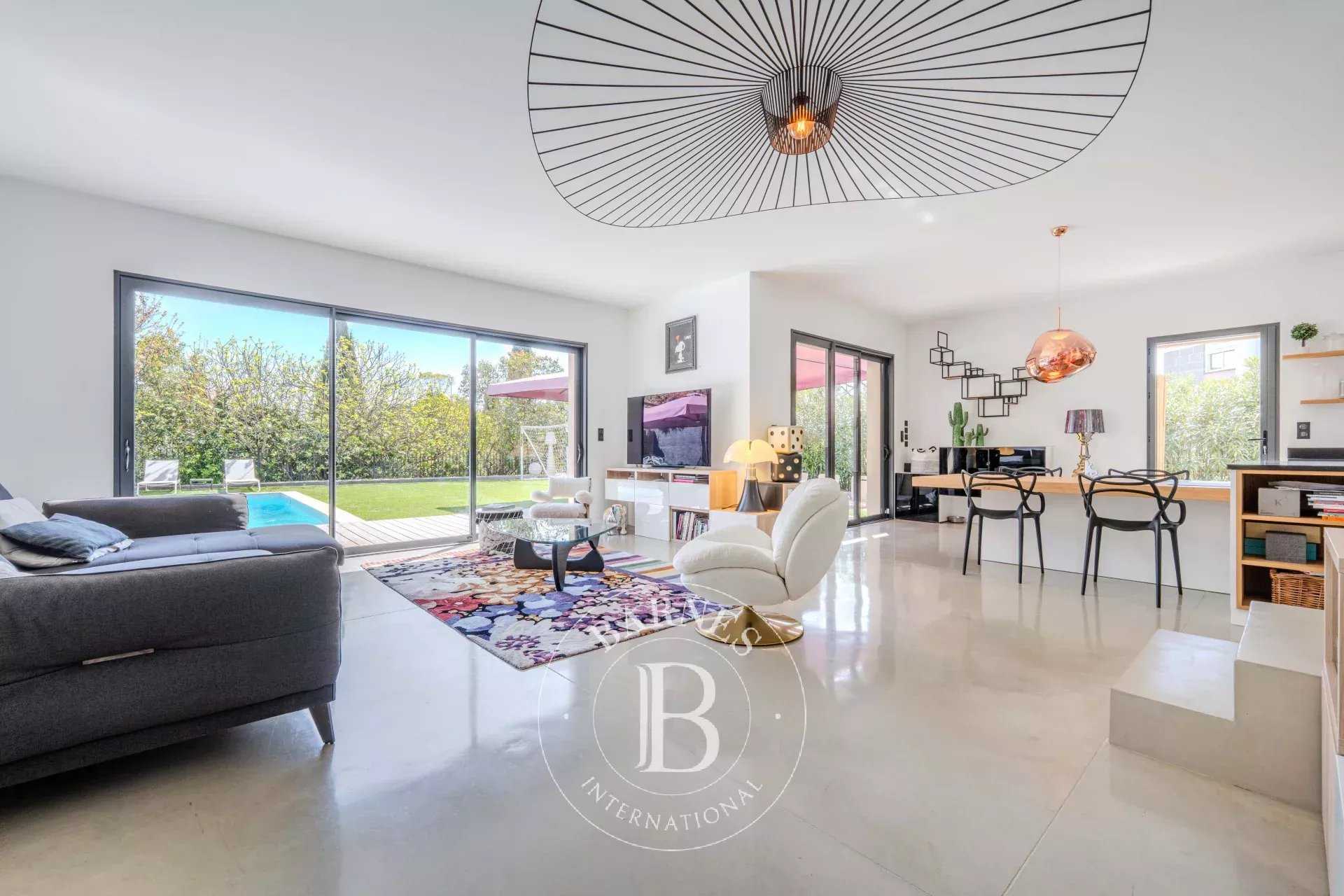 Aix-en-Provence  - House 4 Bedrooms
