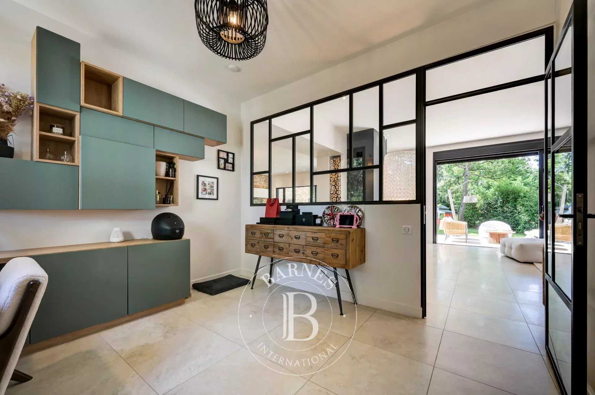 Aix-en-Provence  - House 5 Bedrooms