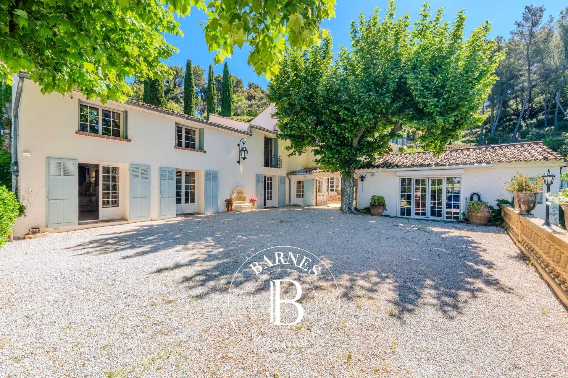 Aix-en-Provence  - House 6 Bedrooms