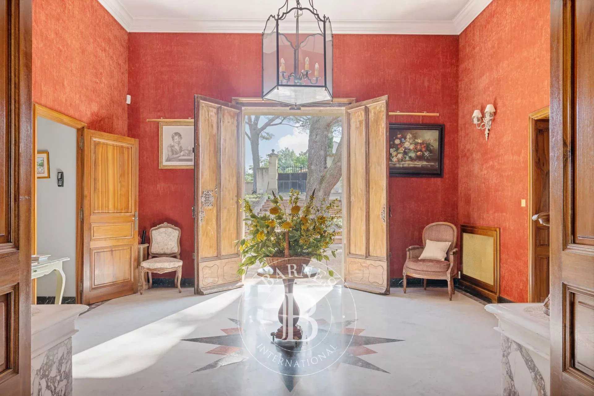 Aix-en-Provence  - House 7 Bedrooms