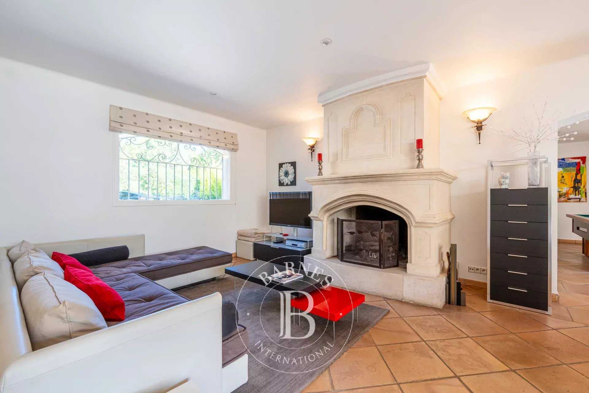 Aix-en-Provence  - House 4 Bedrooms