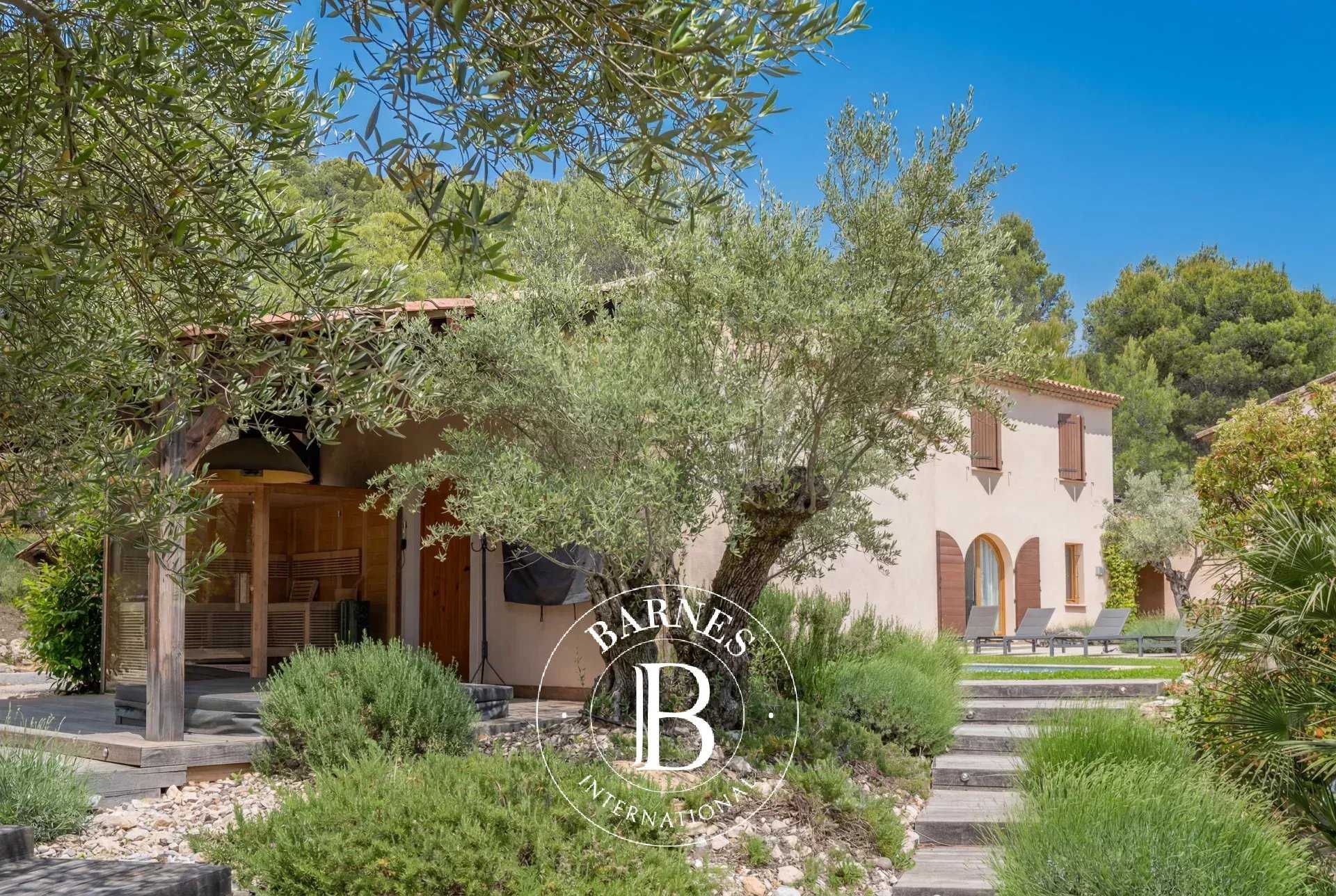 Aix-en-Provence  - House 8 Bedrooms