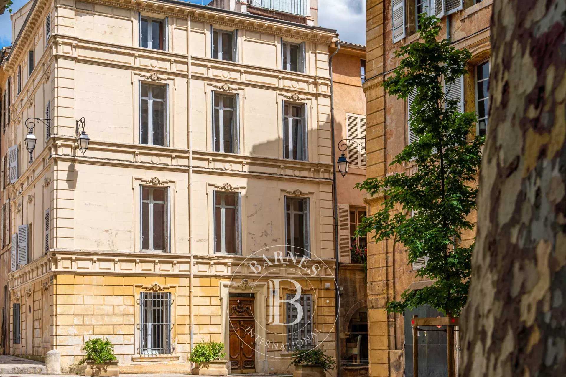 Aix-en-Provence  - Townhouse 10 Bedrooms