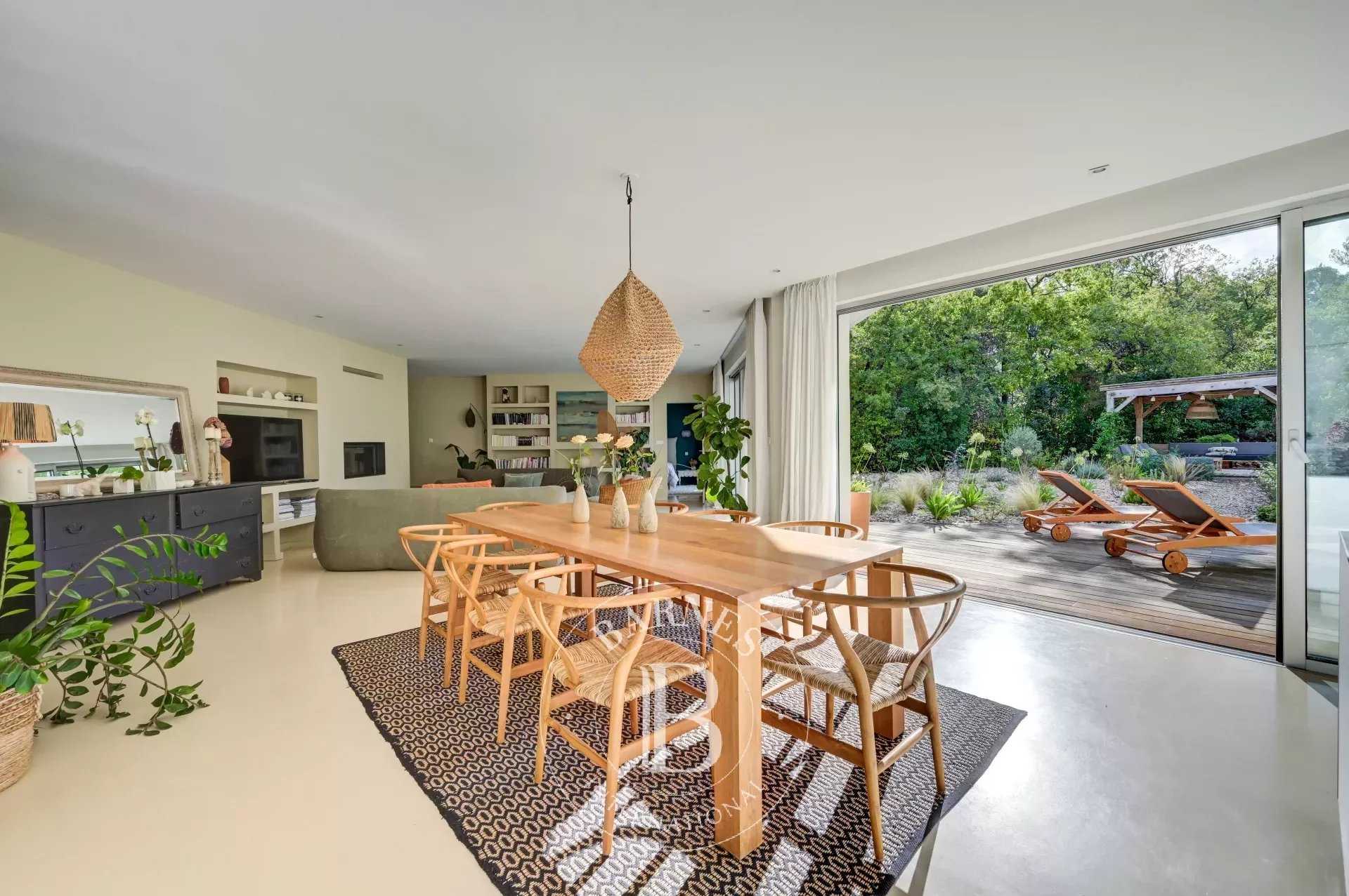 Aix-en-Provence  - House 6 Bedrooms