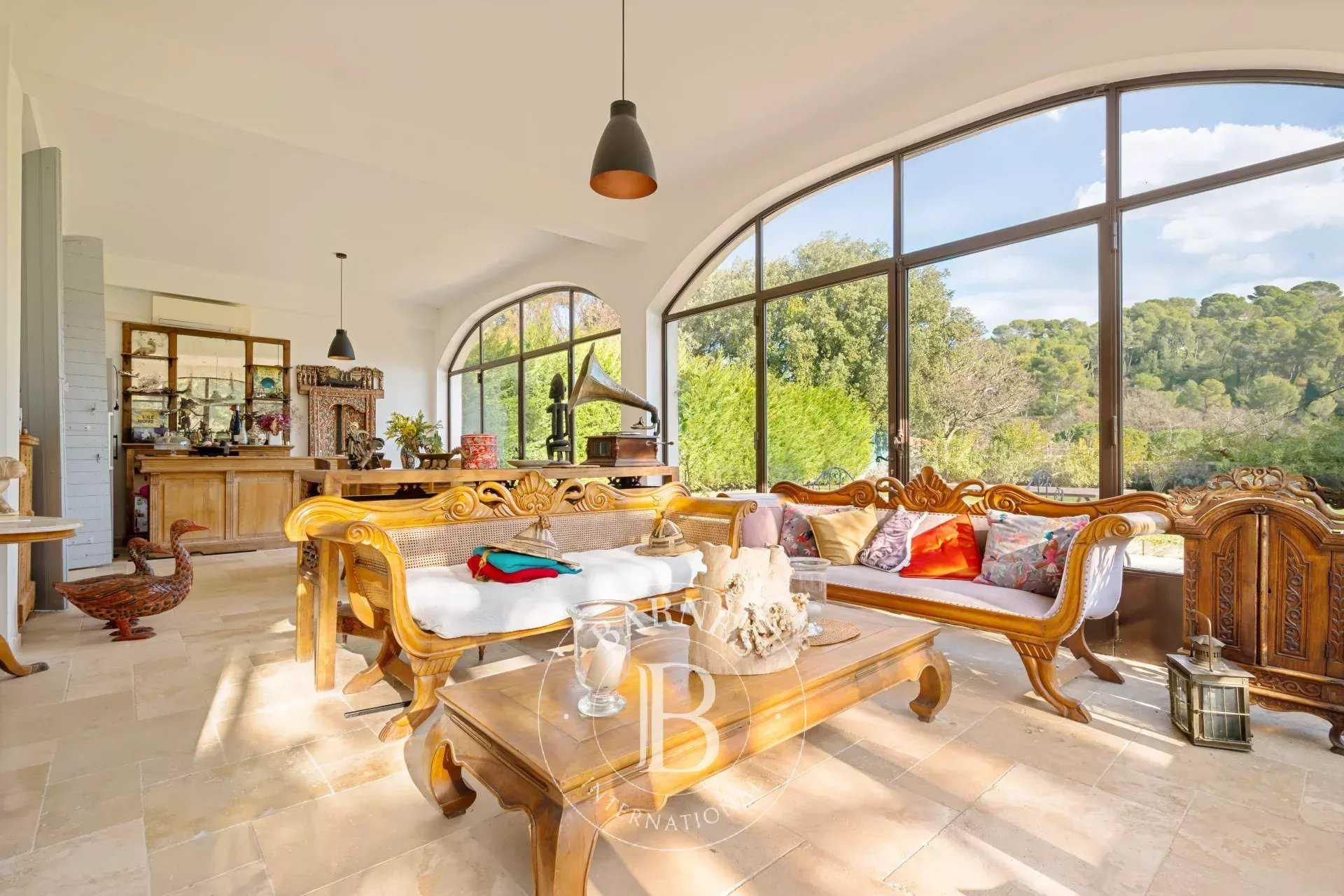 Aix-en-Provence  - Townhouse 8 Bedrooms