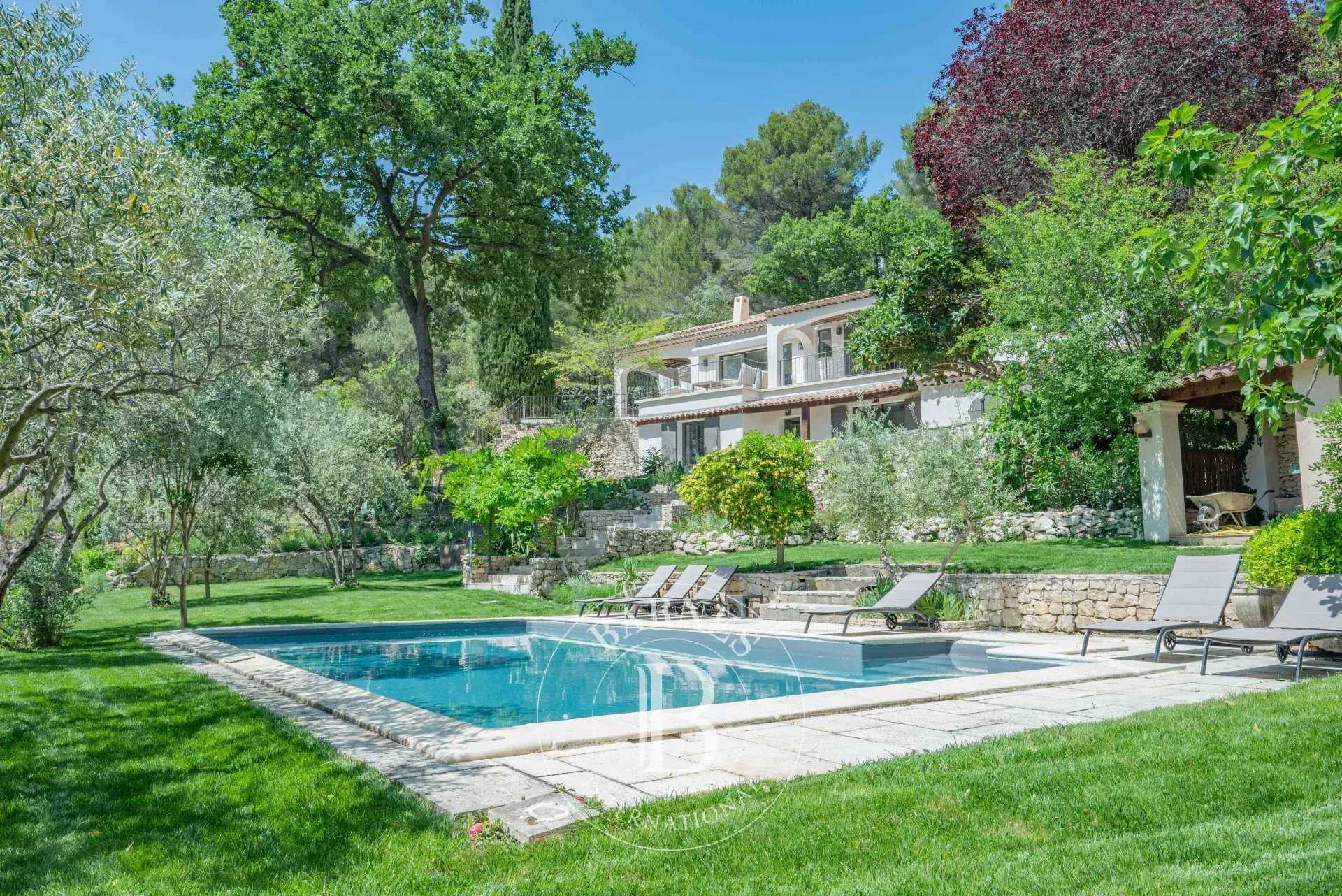 Aix-en-Provence  - House 5 Bedrooms
