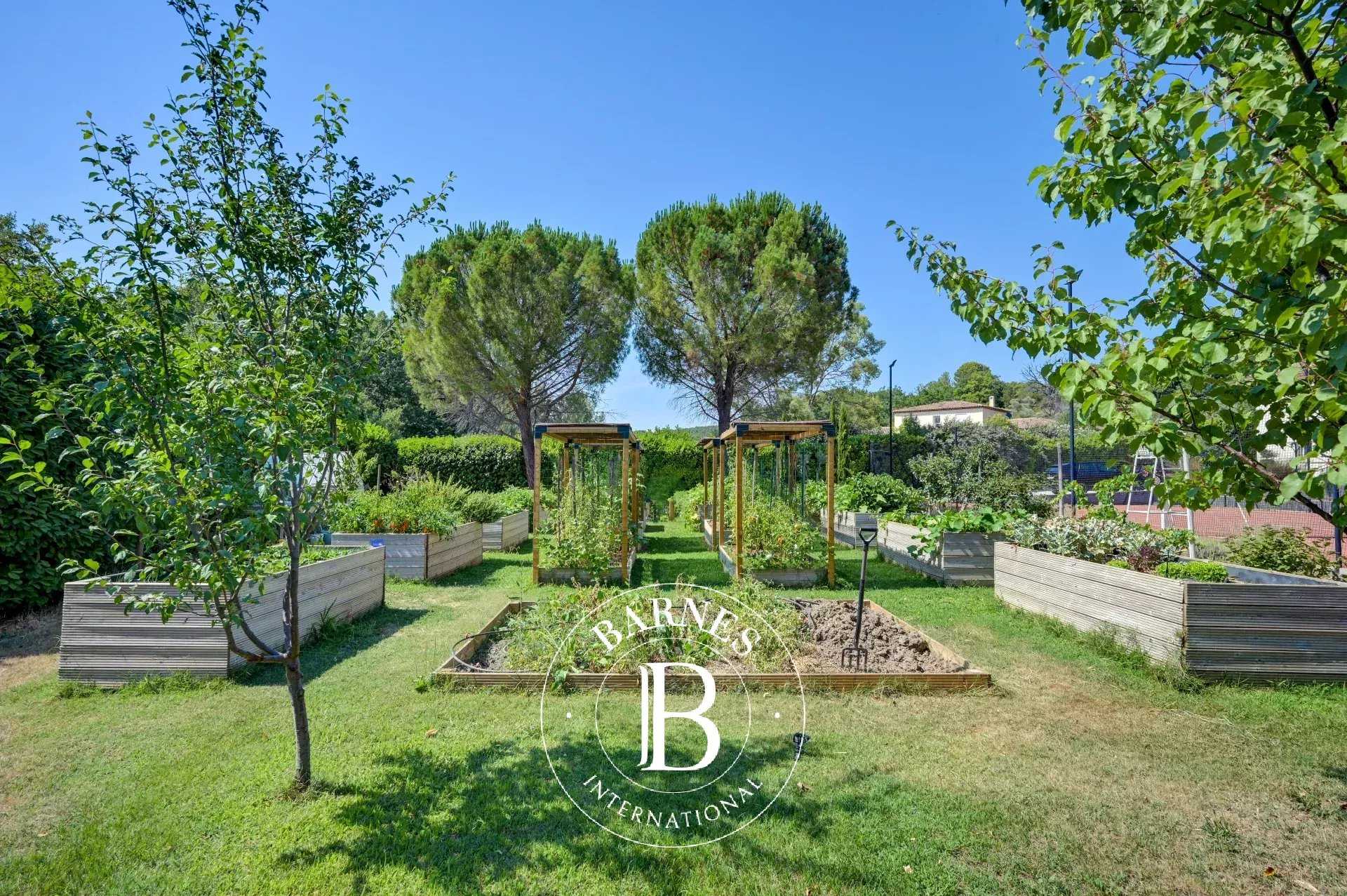 Aix-en-Provence  - House 5 Bedrooms