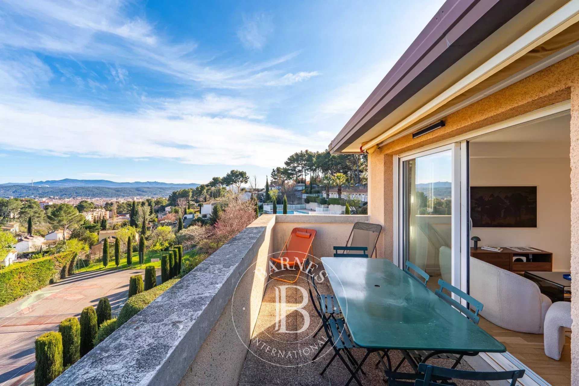 Aix-en-Provence  - Appartement 3 Pi&egrave;ces 2 Chambres