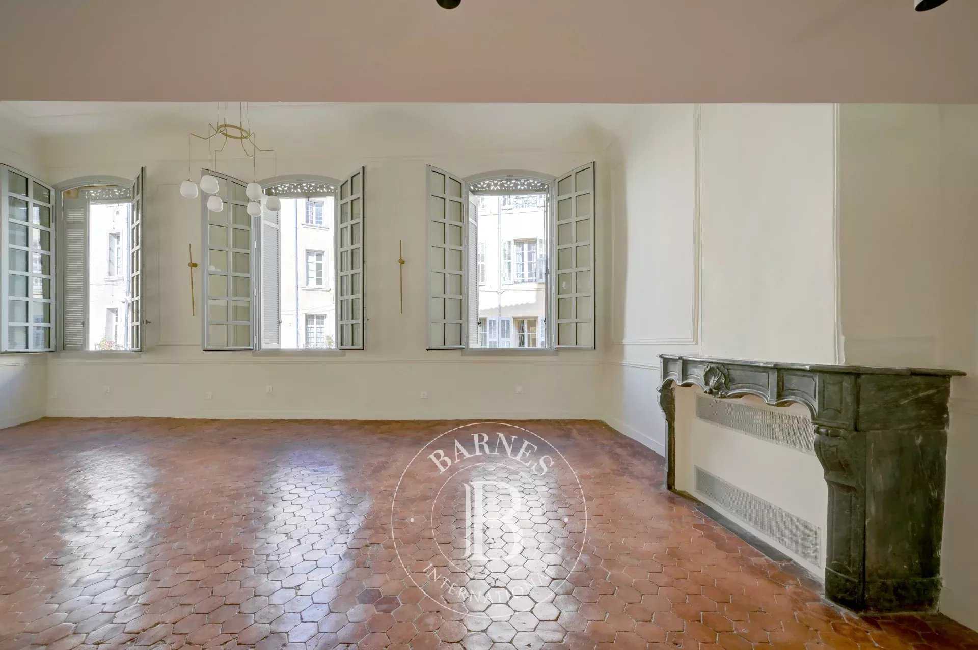 Aix-en-Provence  - Appartement 3 Pi&egrave;ces 2 Chambres