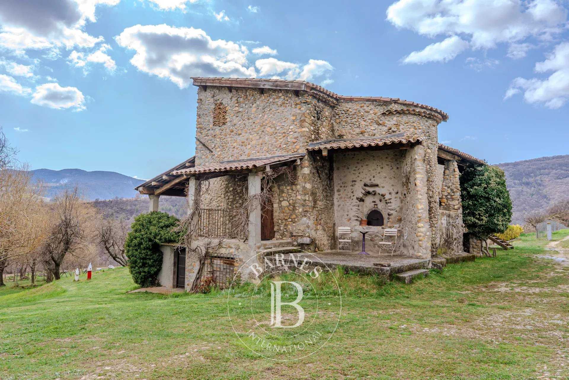 Digne-les-Bains  - Propriété 12 Pi&egrave;ces 3 Chambres