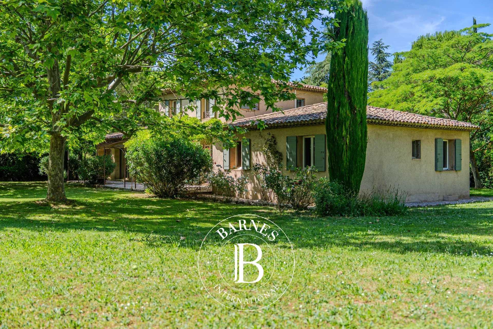 Aix-en-Provence  - Maison 7 Pi&egrave;ces 4 Chambres