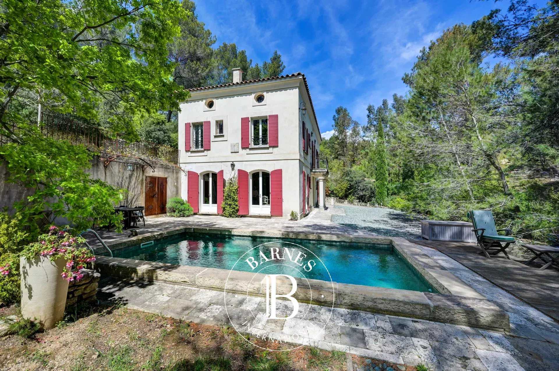 Aix-en-Provence  - Maison 7 Pi&egrave;ces 4 Chambres