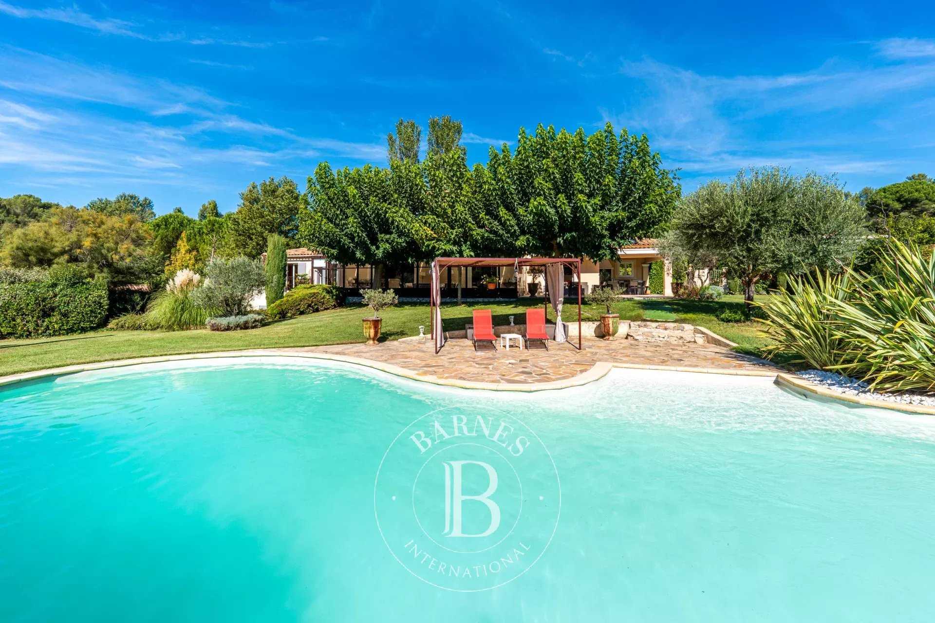 Aix-en-Provence  - House 6 Bedrooms