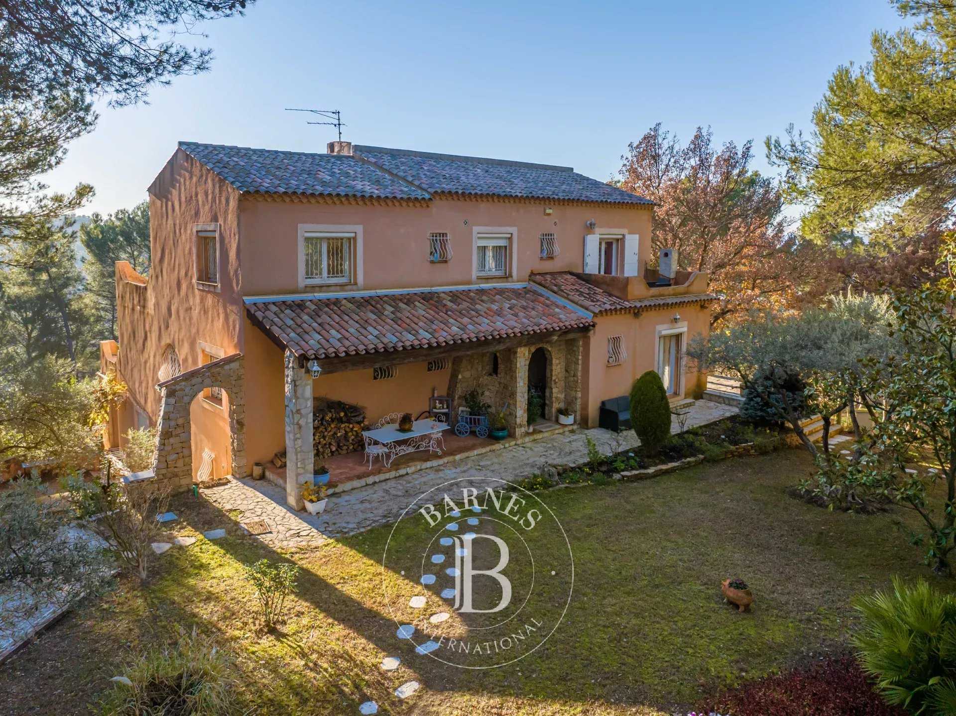 Aix-en-Provence  - House 6 Bedrooms