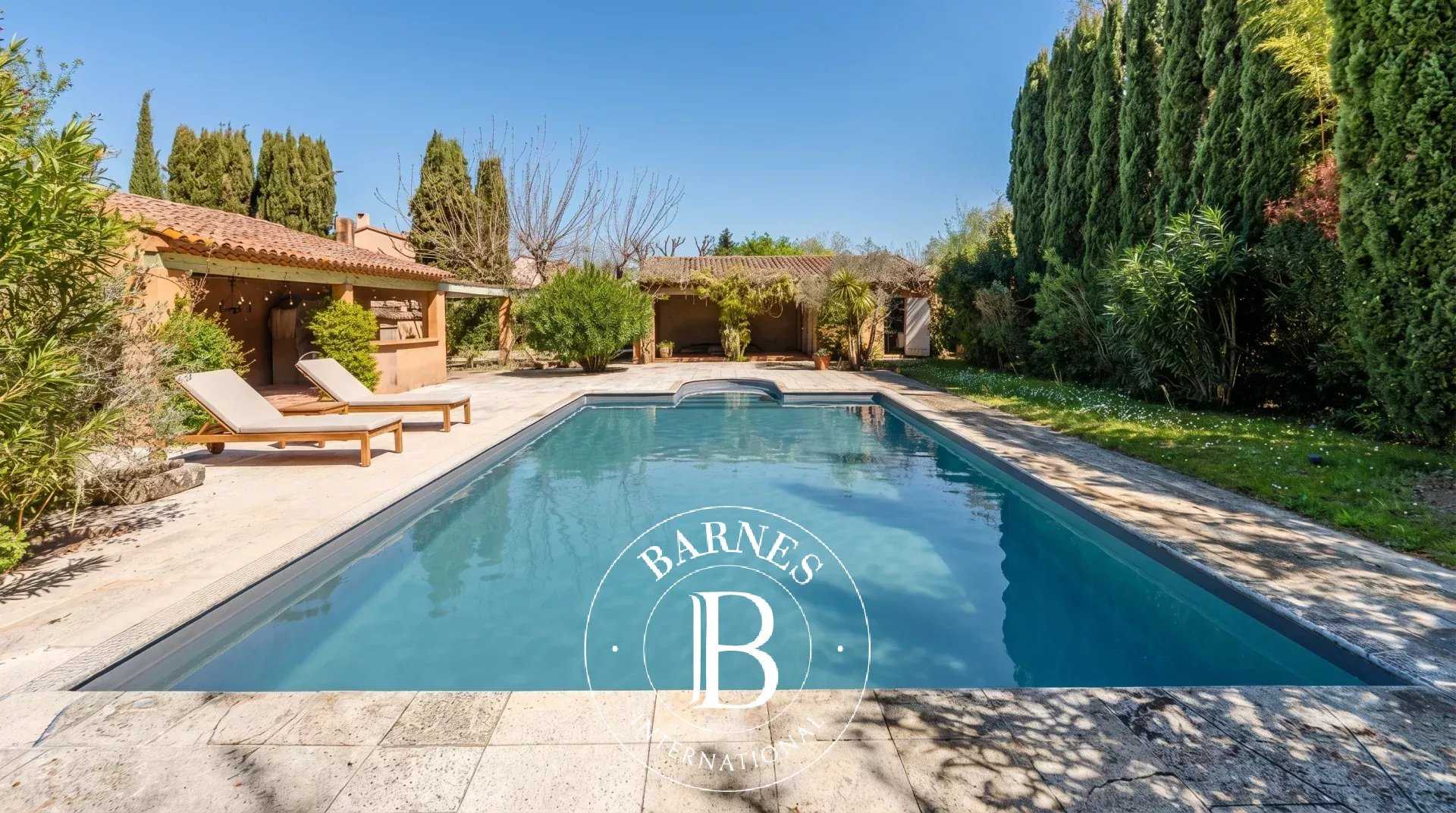 Aix-en-Provence  - Property 