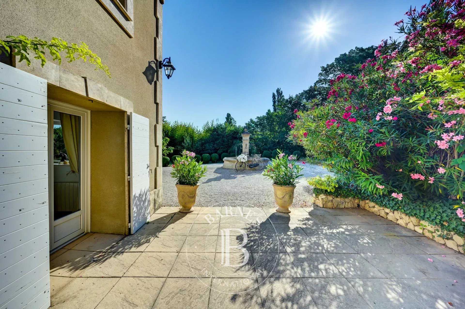 House Eyguières  -  ref 84064662 (picture 1)