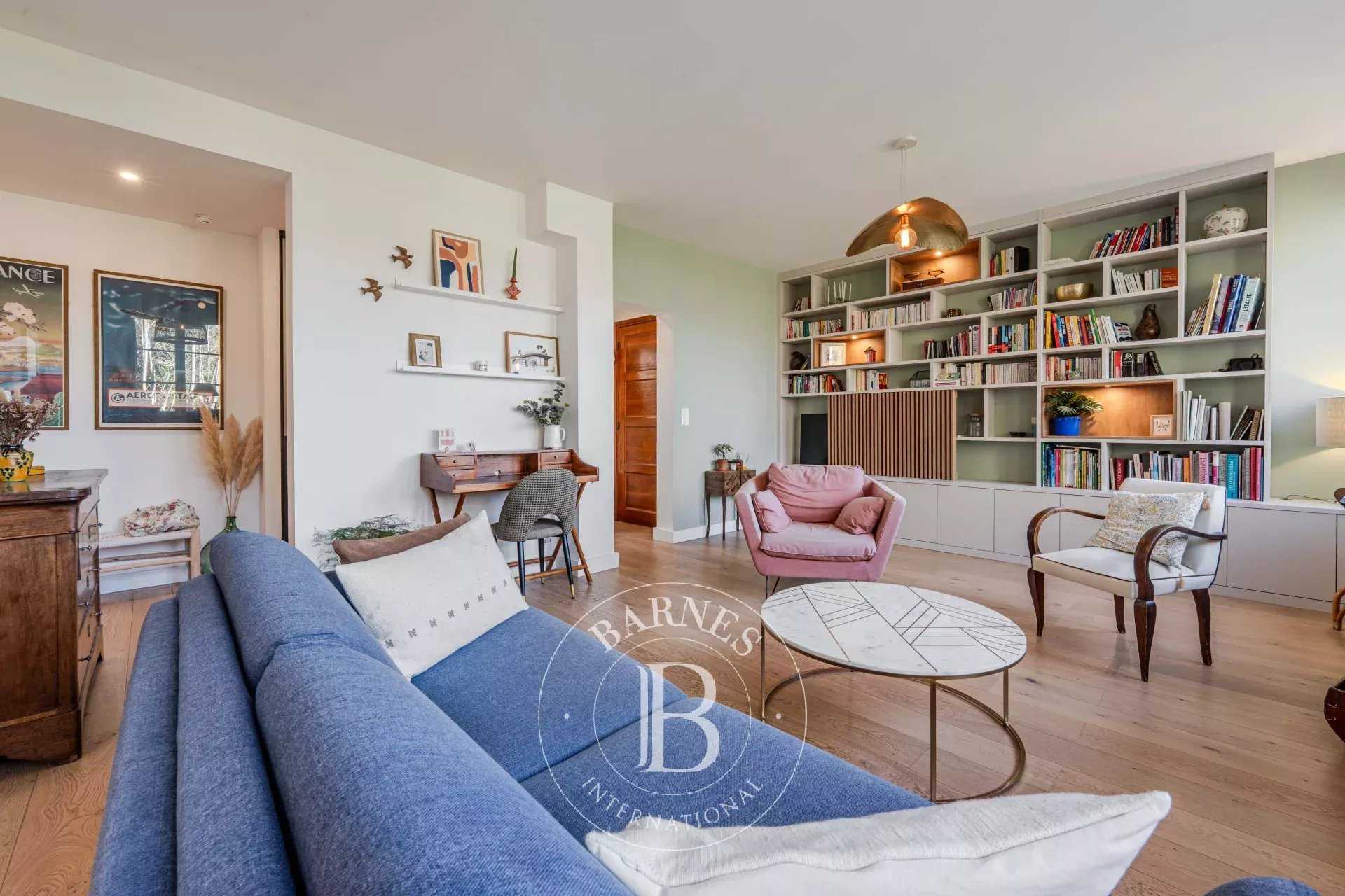 Appartement Aix-en-Provence  -  ref 85661635 (picture 2)
