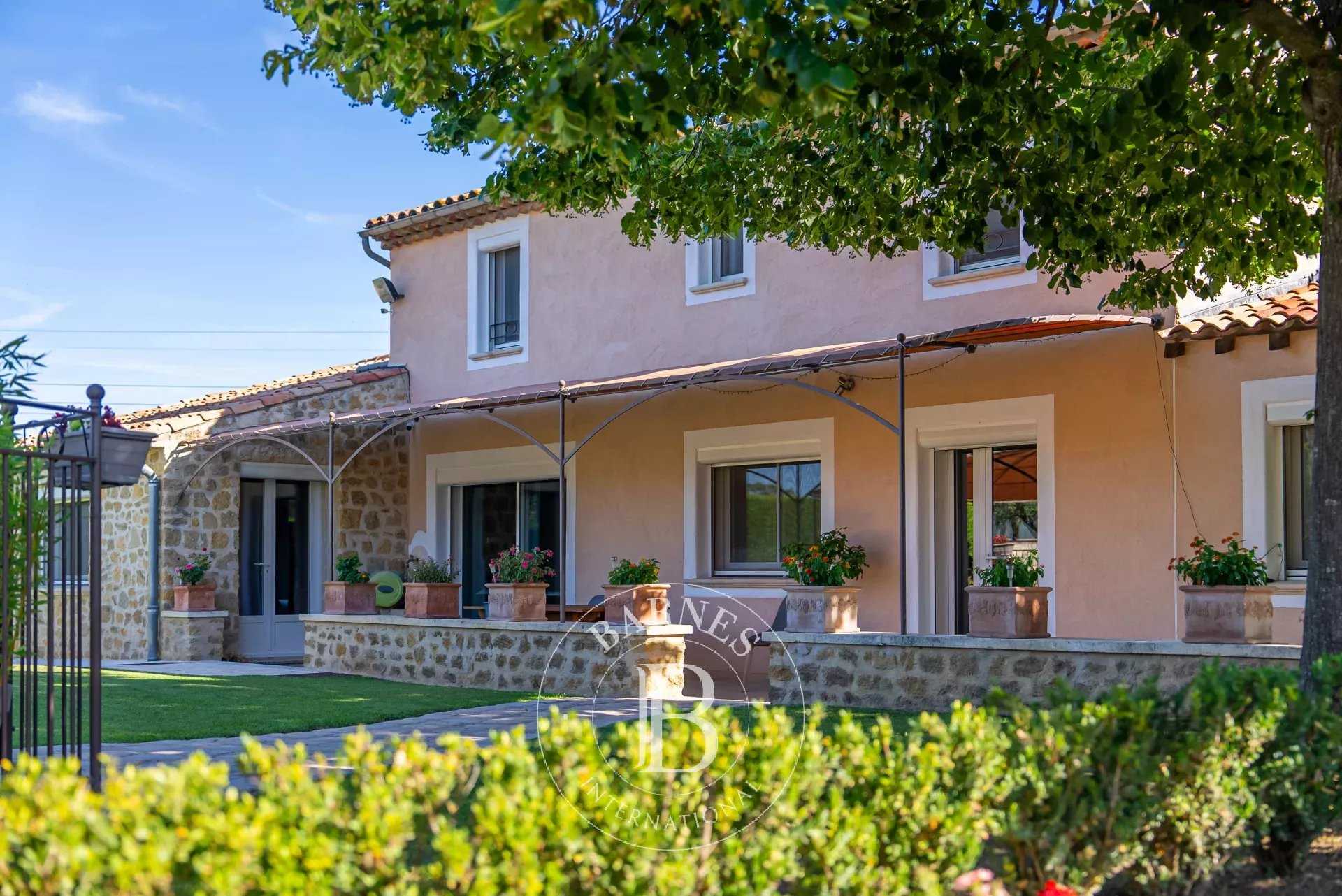 Villa Villelaure  -  ref 84940623 (picture 1)