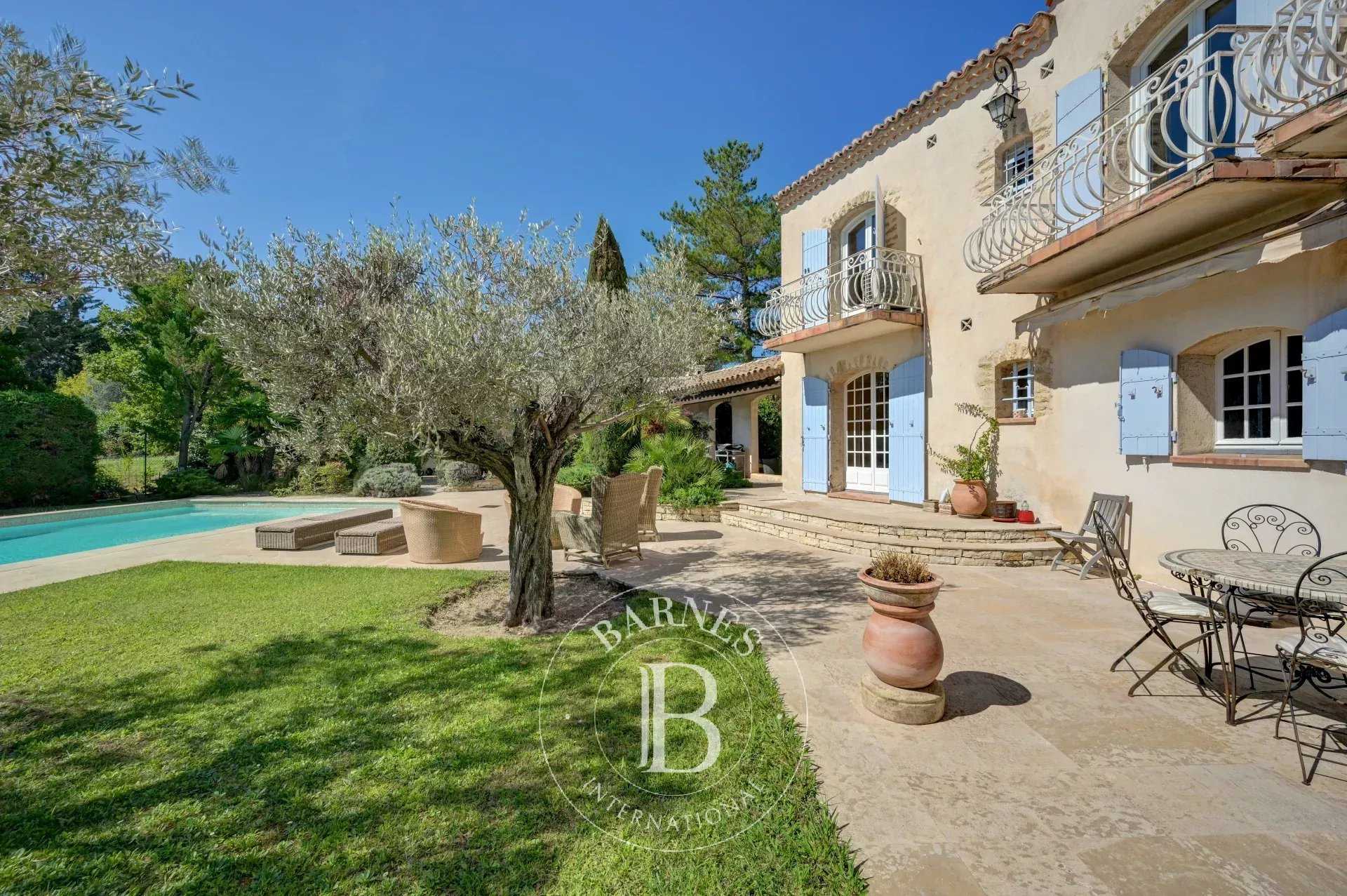 House Aix-en-Provence  -  ref 86152353 (picture 1)