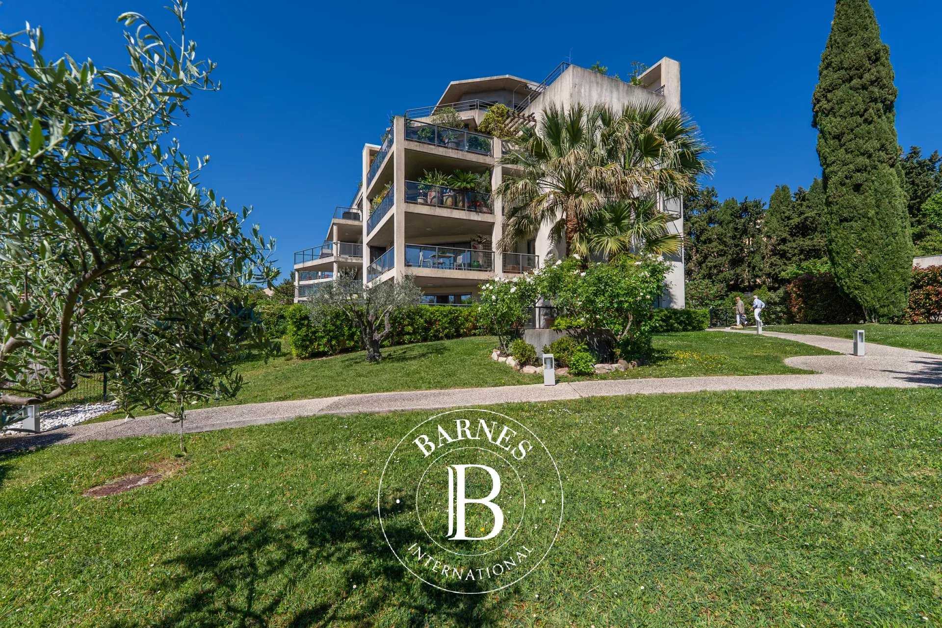 Appartement Aix-en-Provence  -  ref 86916684 (picture 1)