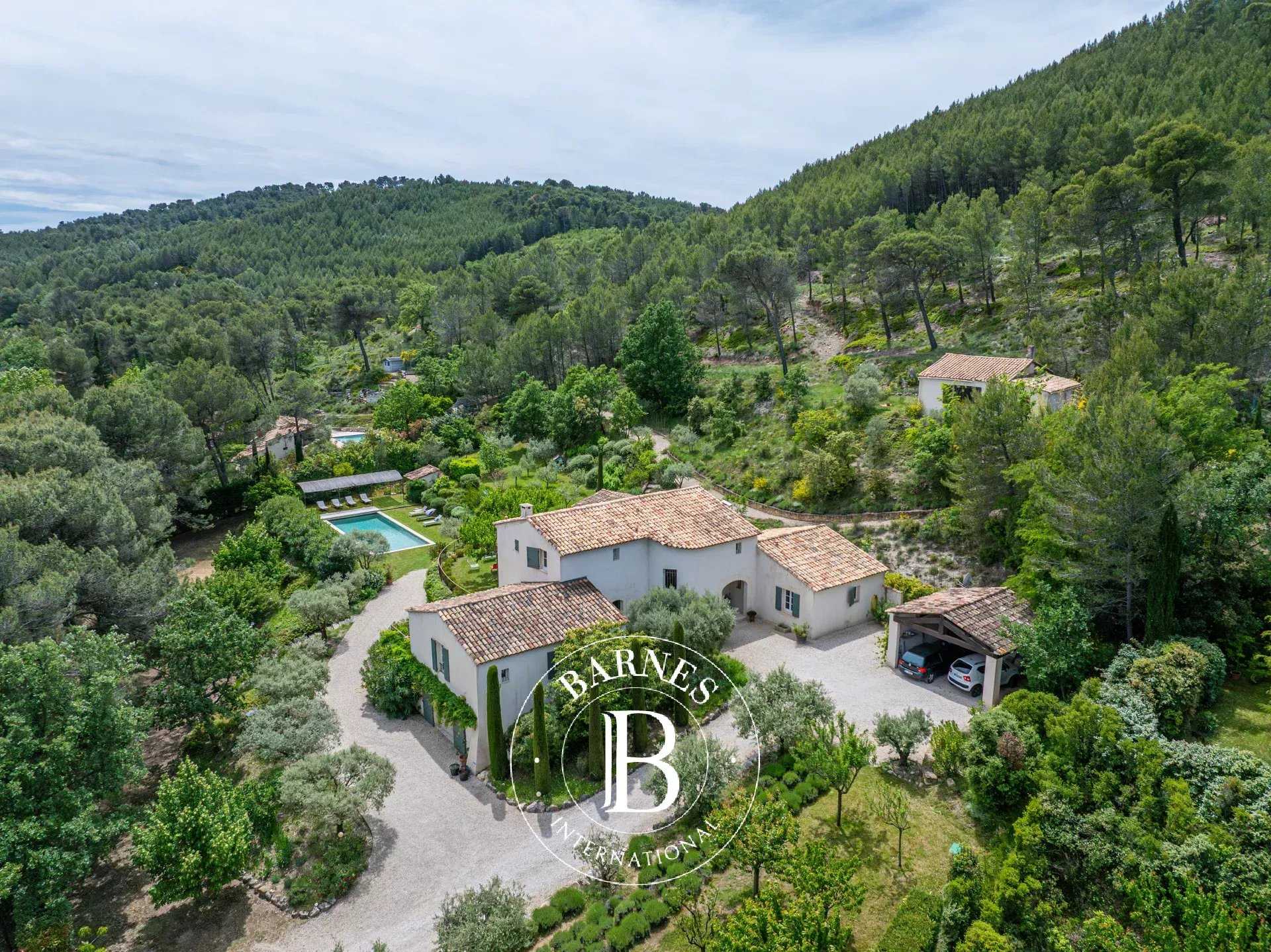 House Aix-en-Provence  -  ref 87030139 (picture 1)