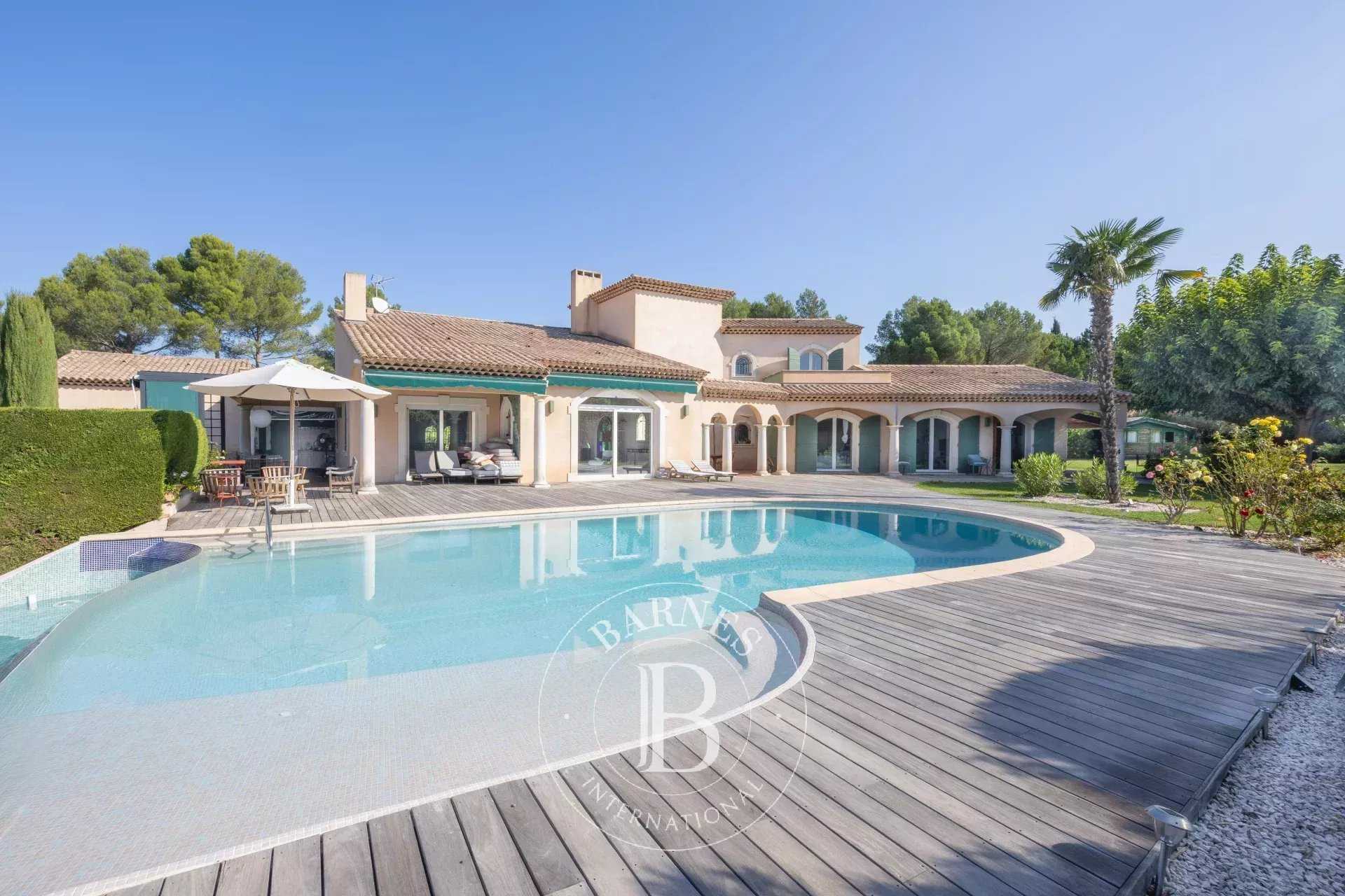 Property Aix-en-Provence  -  ref 5620860 (picture 1)