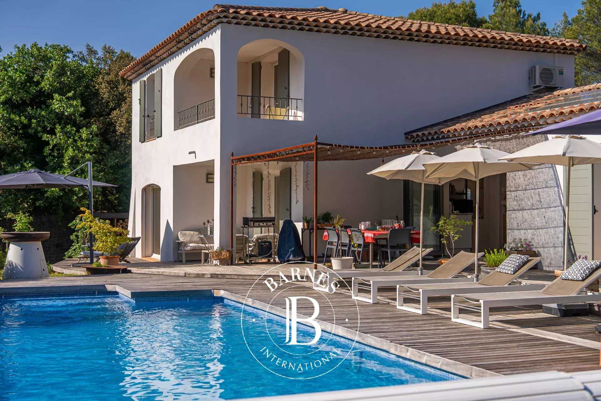 Propriété Aix-en-Provence  -  ref 86950279 (picture 1)