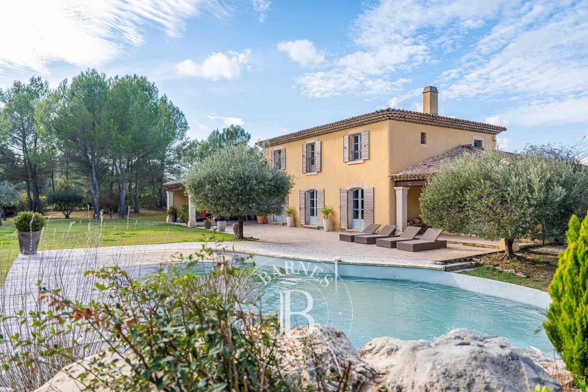 House Aix-en-Provence  -  ref 85625304 (picture 1)
