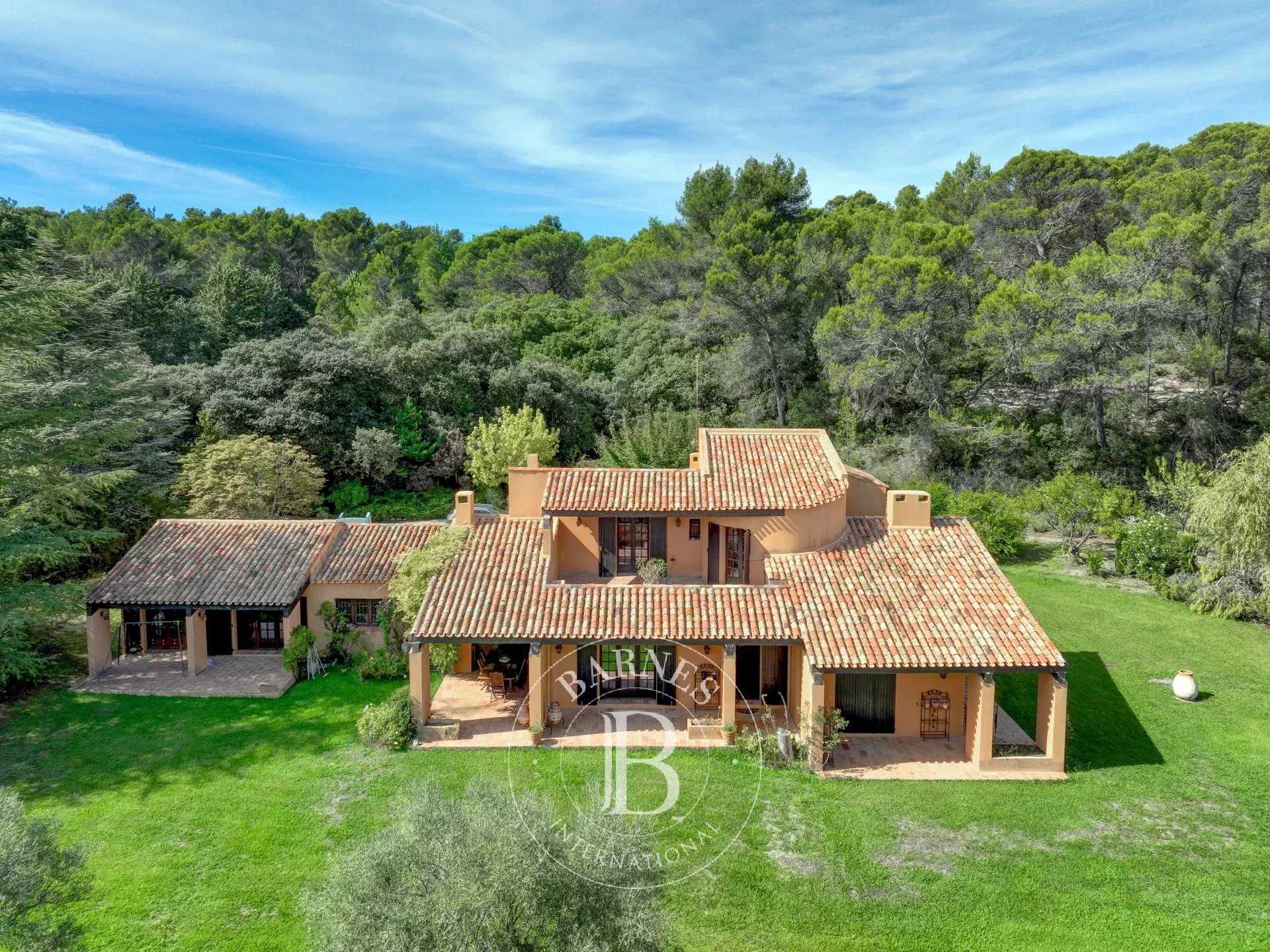 Aix-en-Provence  - House 4 Bedrooms