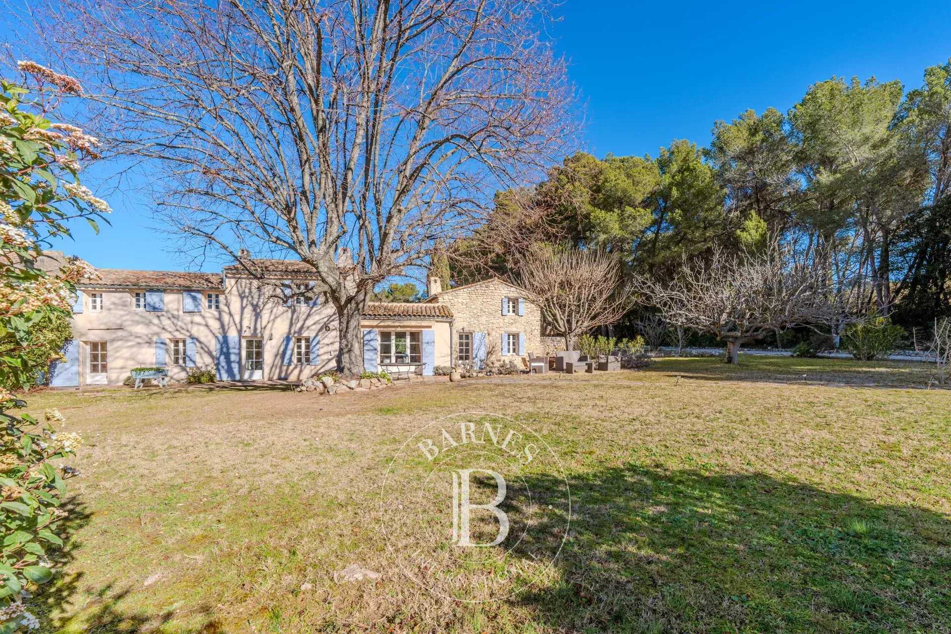 House Aix-en-Provence  -  ref 85563247 (picture 2)