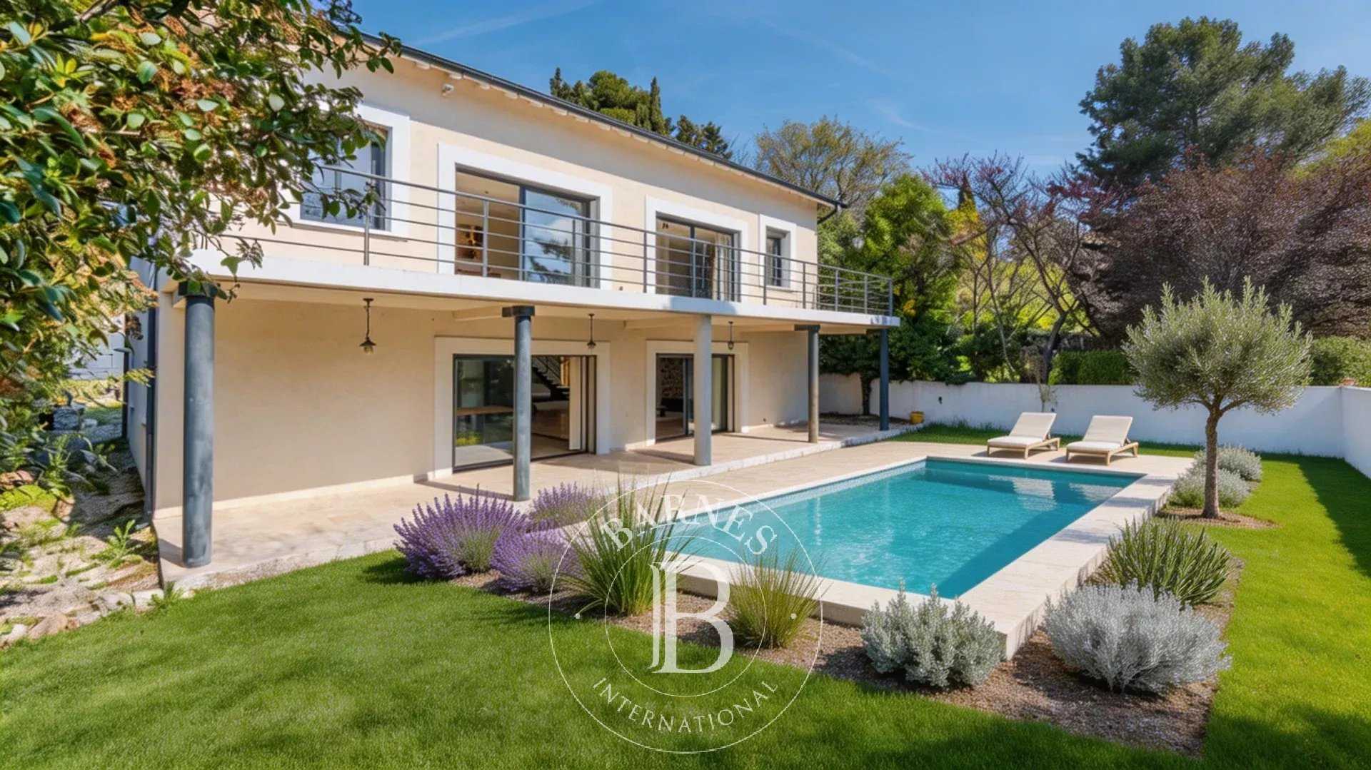 Townhouse Aix-en-Provence  -  ref 83850241 (picture 1)