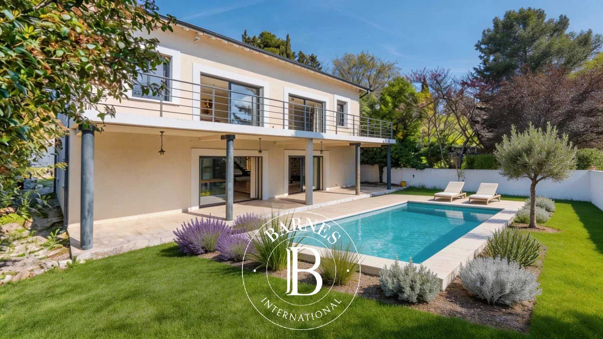 Townhouse Aix-en-Provence  -  ref 83850241 (picture 1)