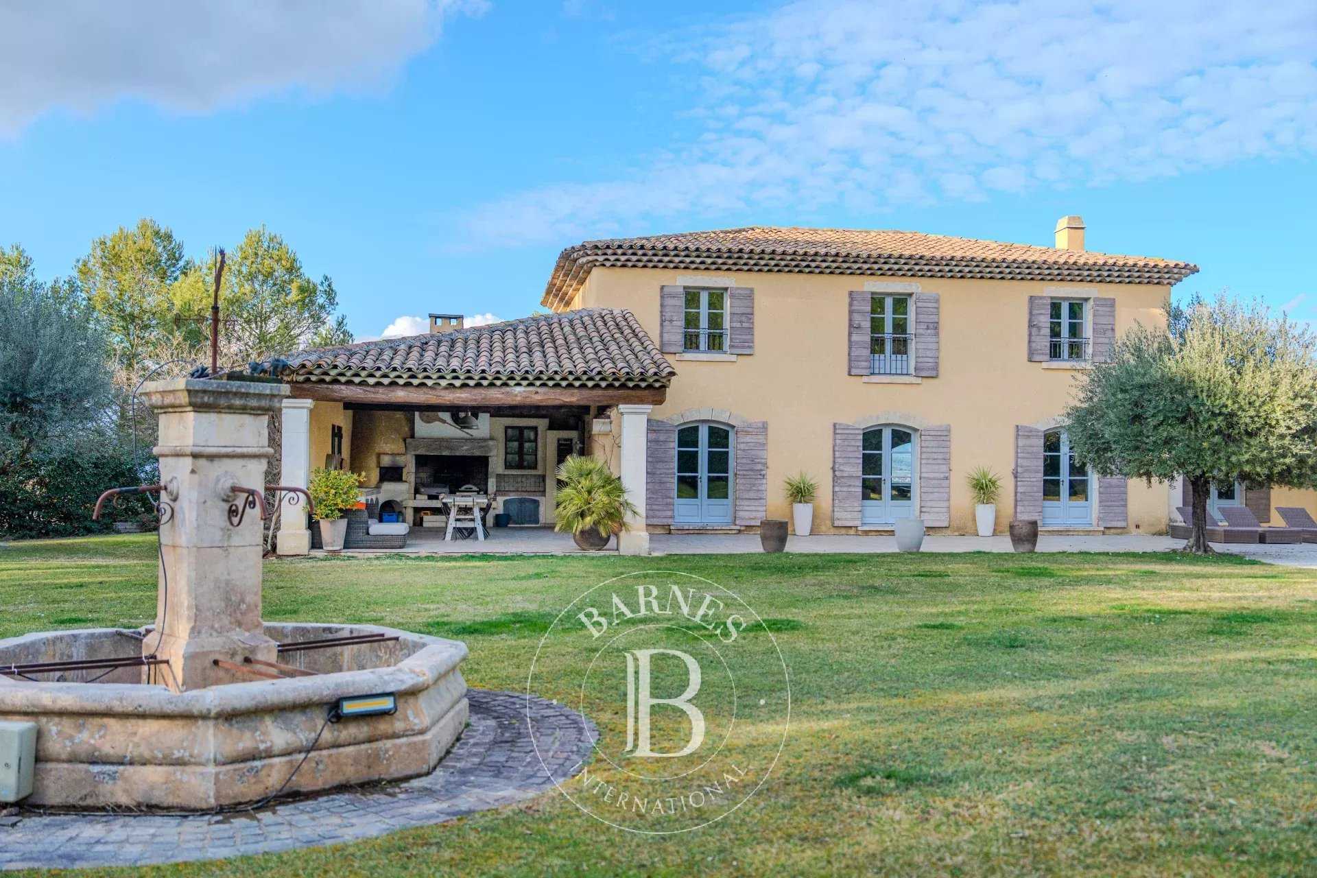 House Aix-en-Provence  -  ref 85625304 (picture 2)