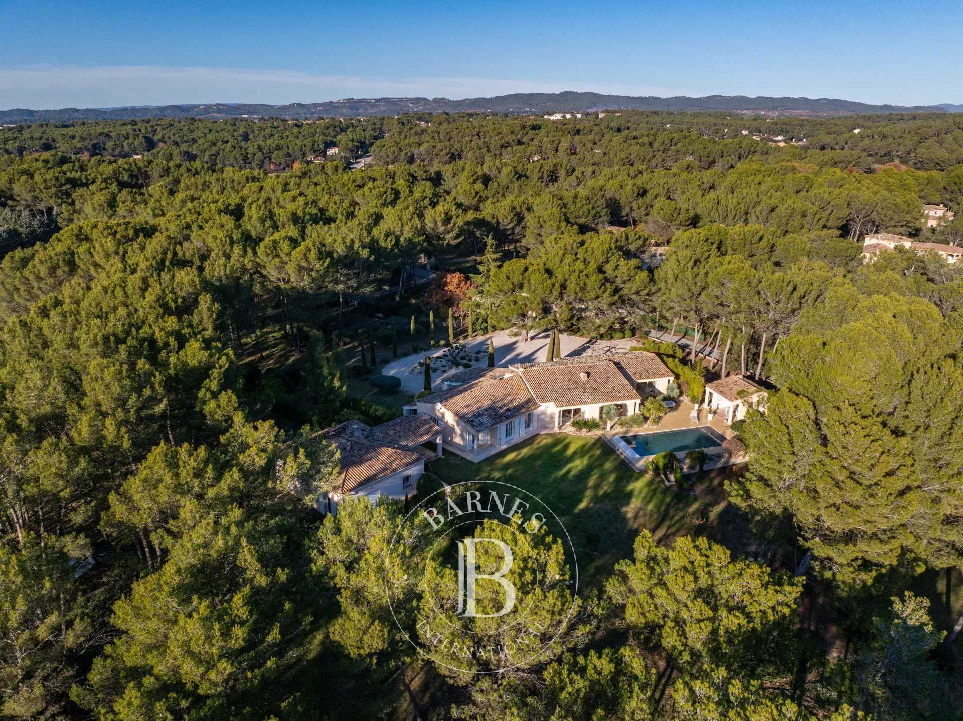 Propriété Aix-en-Provence  -  ref 86507261 (picture 1)