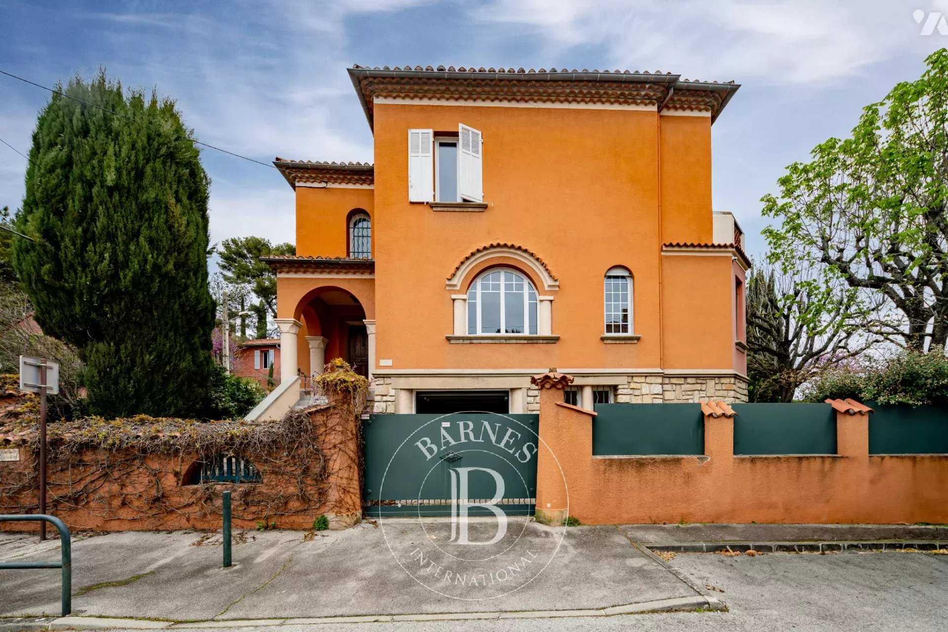 Townhouse Aix-en-Provence  -  ref 85672921 (picture 1)
