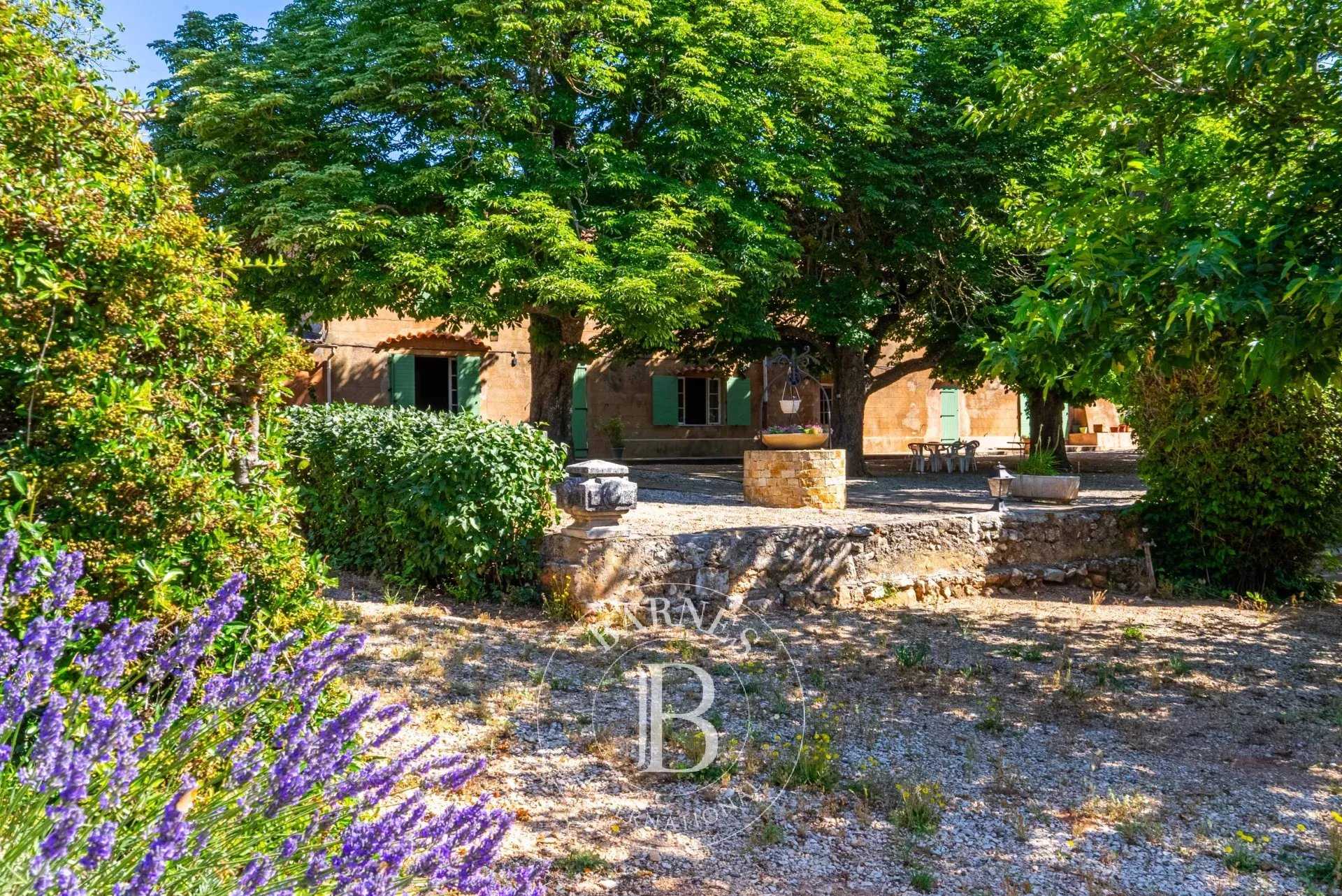 Domaine de chasse Aix-en-Provence  -  ref 83033992 (picture 2)
