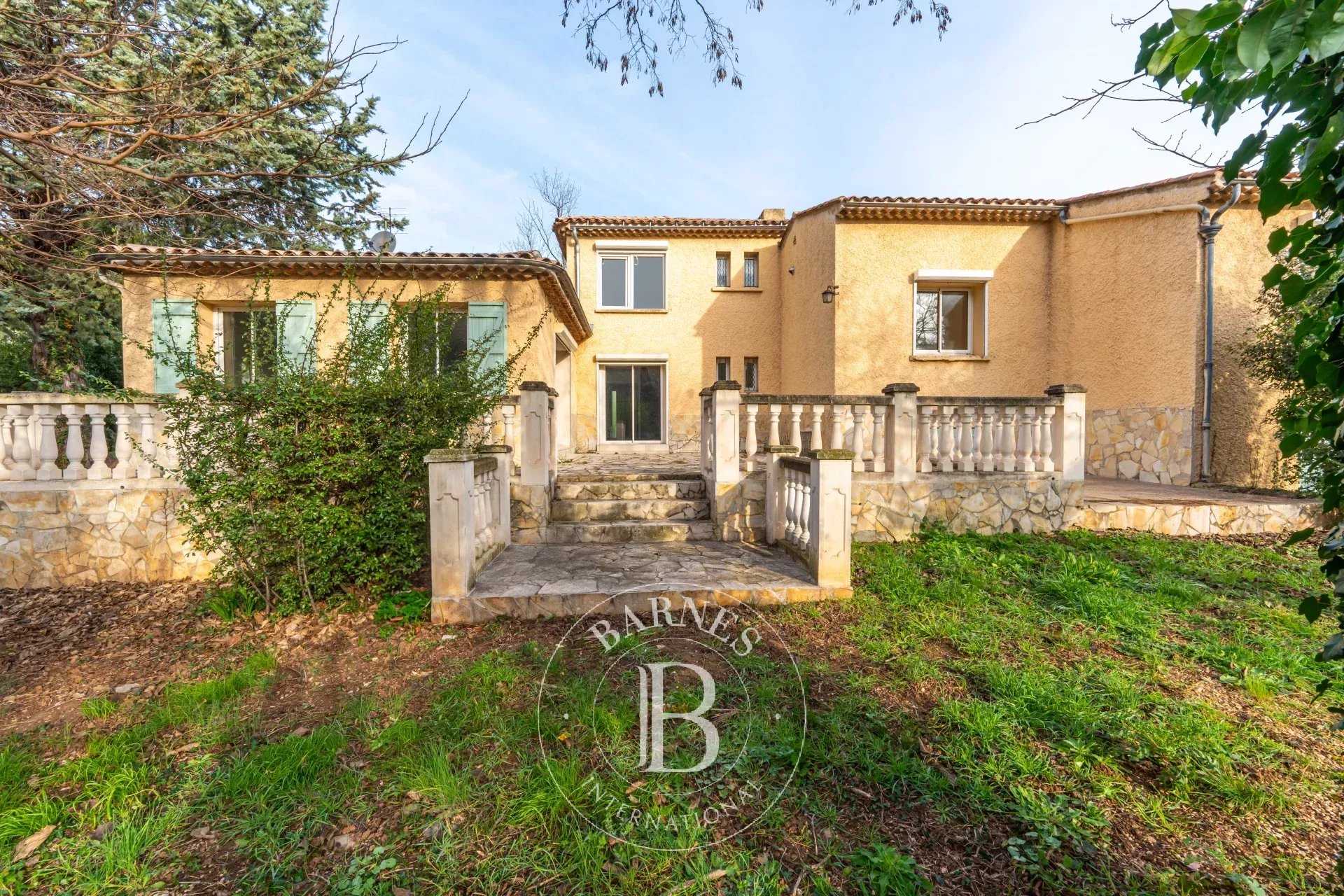House Aix-en-Provence  -  ref 85661117 (picture 2)