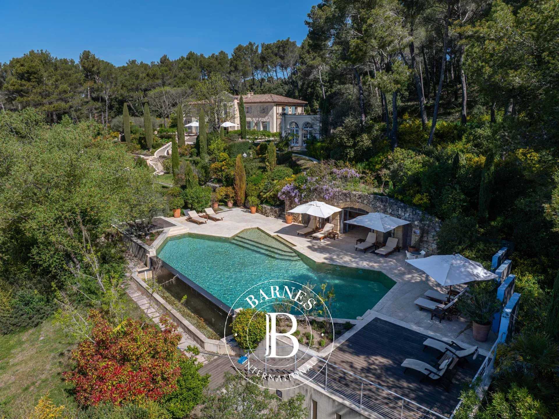 Propriété Aix-en-Provence  -  ref 85632682 (picture 2)