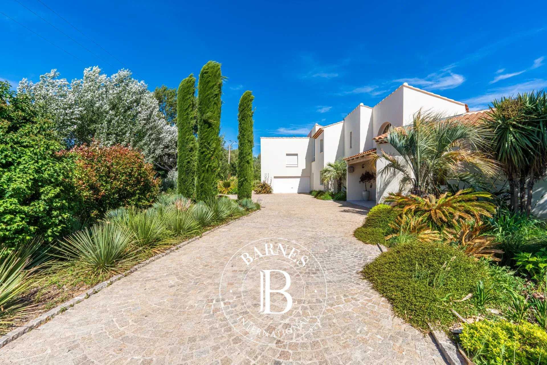 Maison Aix-en-Provence  -  ref 86886703 (picture 1)