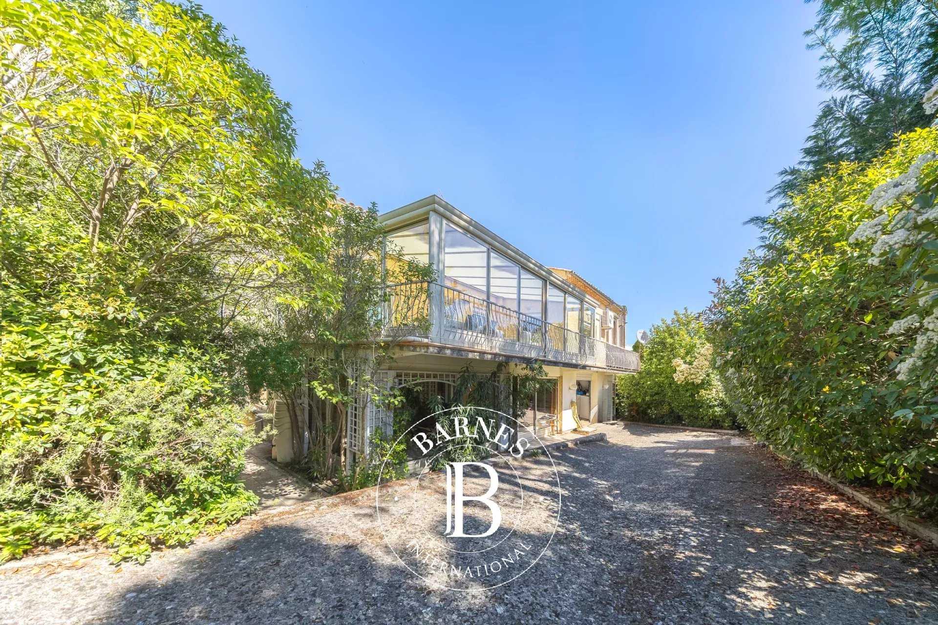 House Aix-en-Provence  -  ref 86884555 (picture 2)