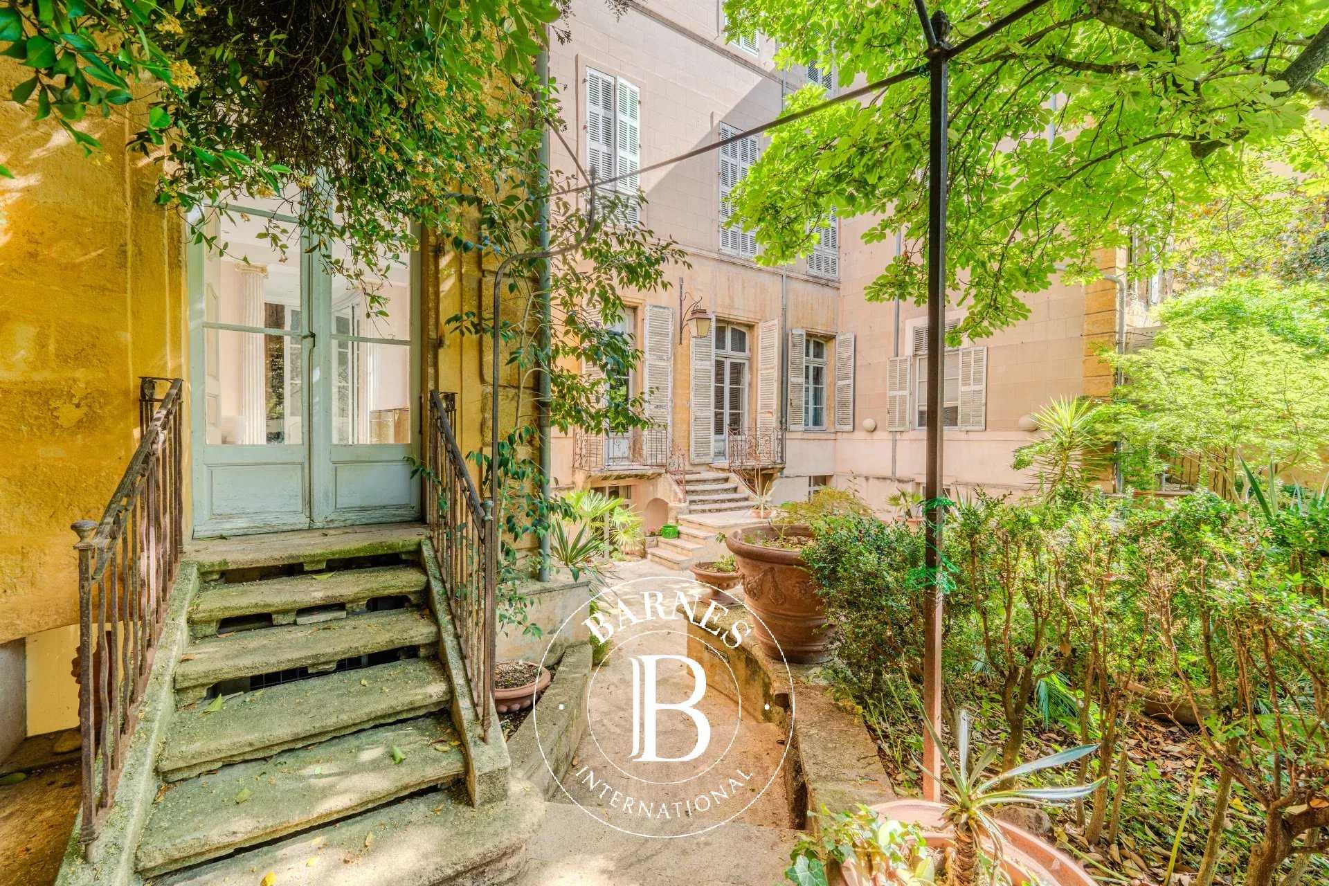 Apartment Aix-en-Provence  -  ref 85985785 (picture 2)
