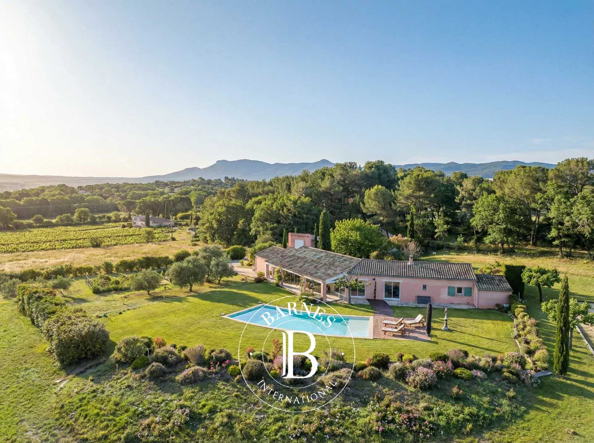 House Aix-en-Provence  -  ref 86695696 (picture 1)