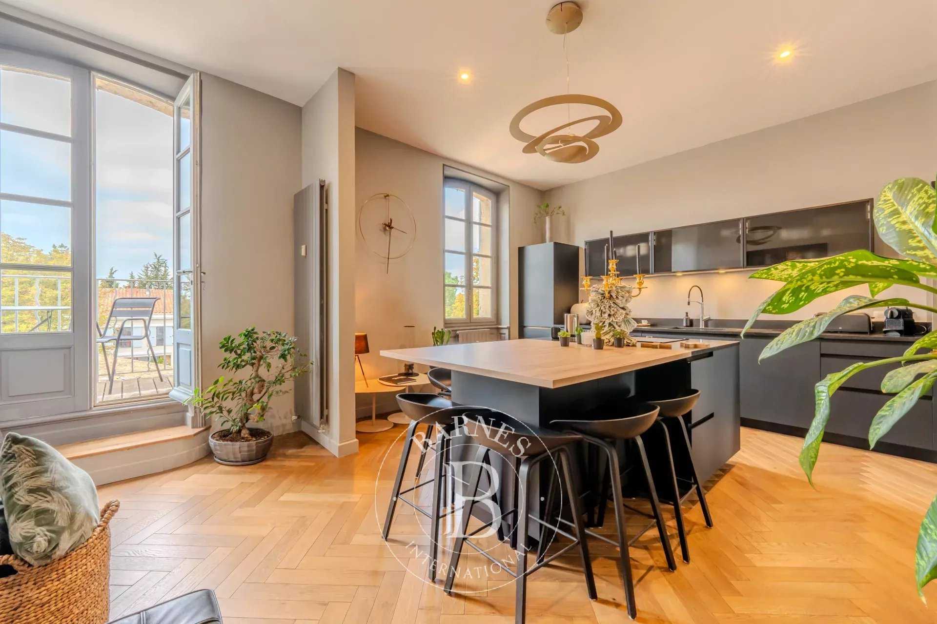 Apartment Aix-en-Provence  -  ref 83359843 (picture 1)