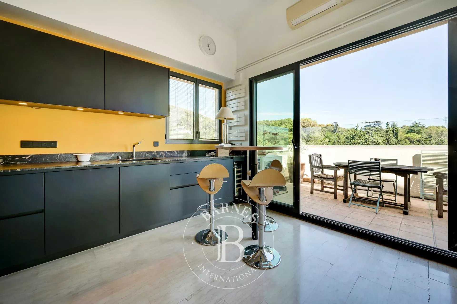 Apartment Aix-en-Provence  -  ref 86063802 (picture 3)