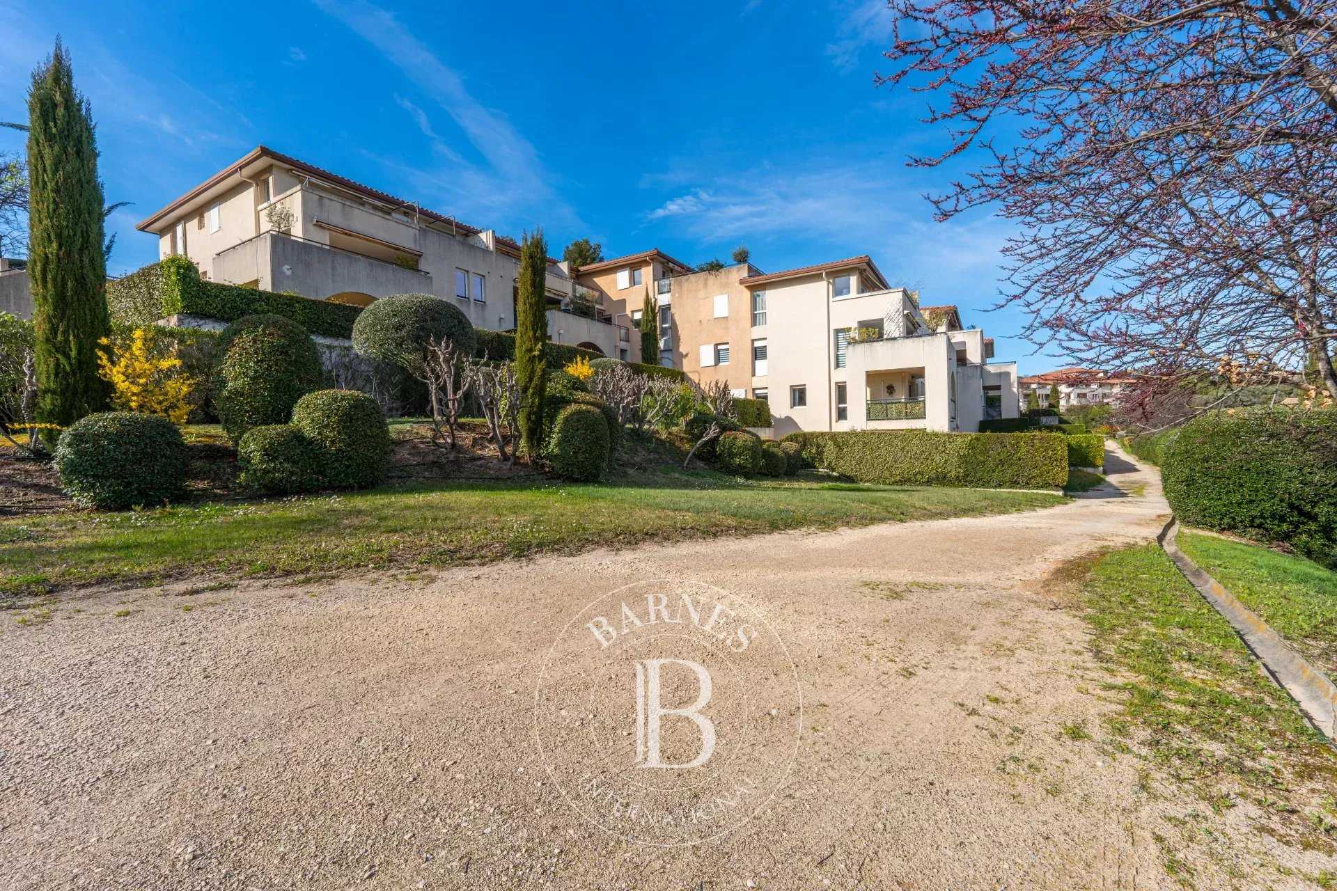 Appartement Aix-en-Provence  -  ref 86744608 (picture 1)