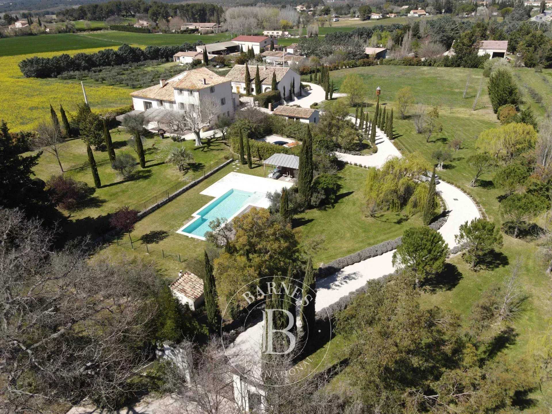 House Aix-en-Provence  -  ref 85363698 (picture 1)