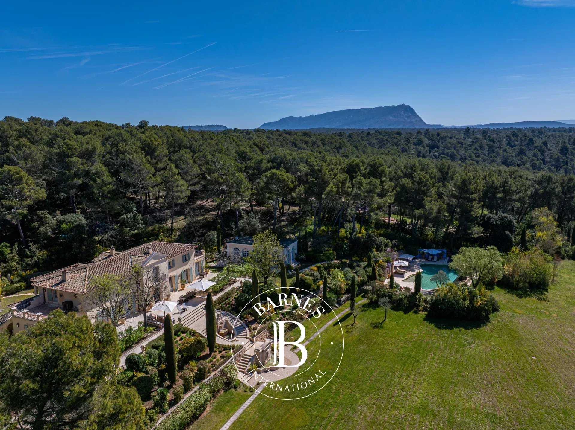 Propriété Aix-en-Provence  -  ref 85632682 (picture 1)