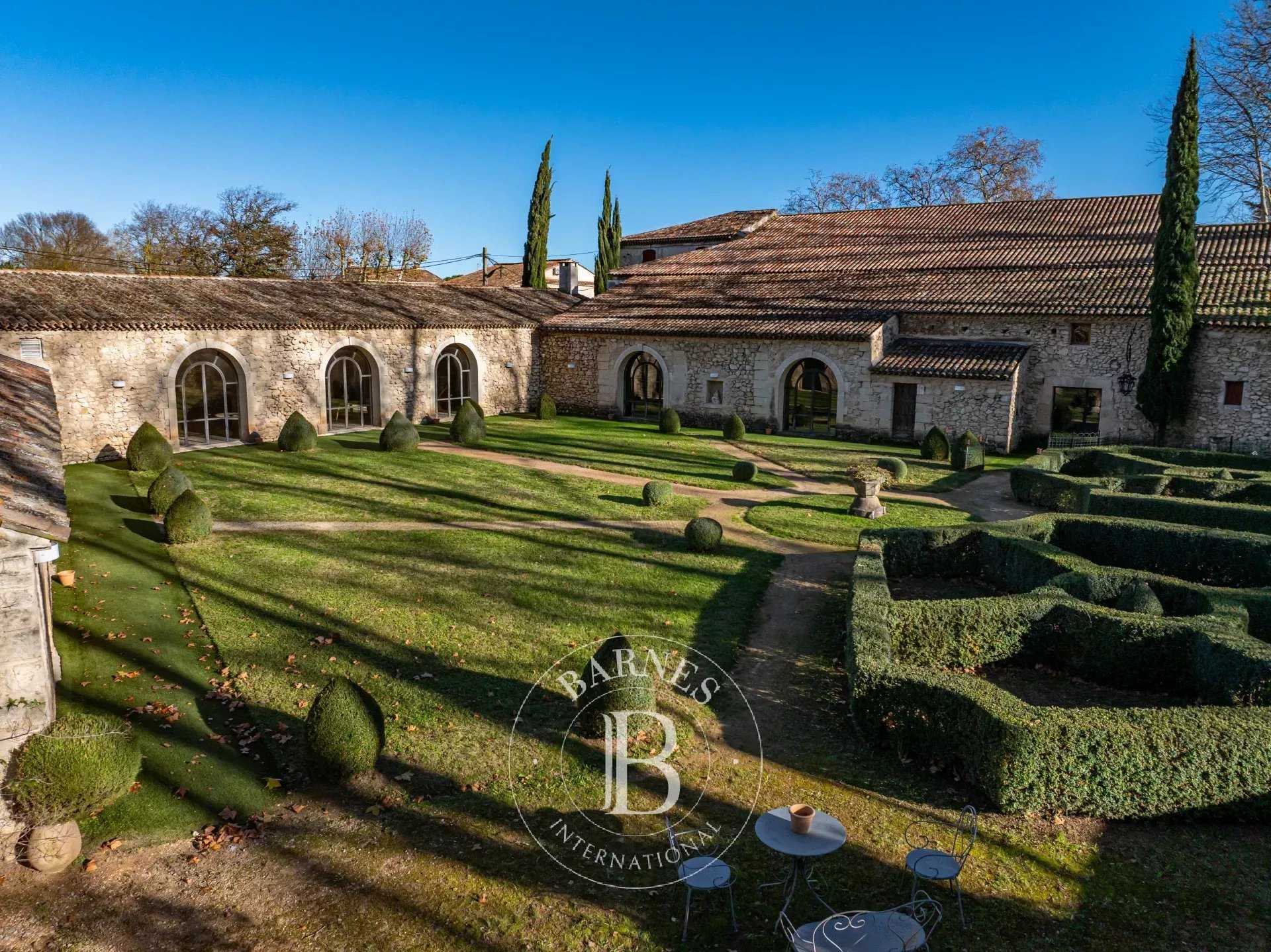Aix-en-Provence  - Housing estate 