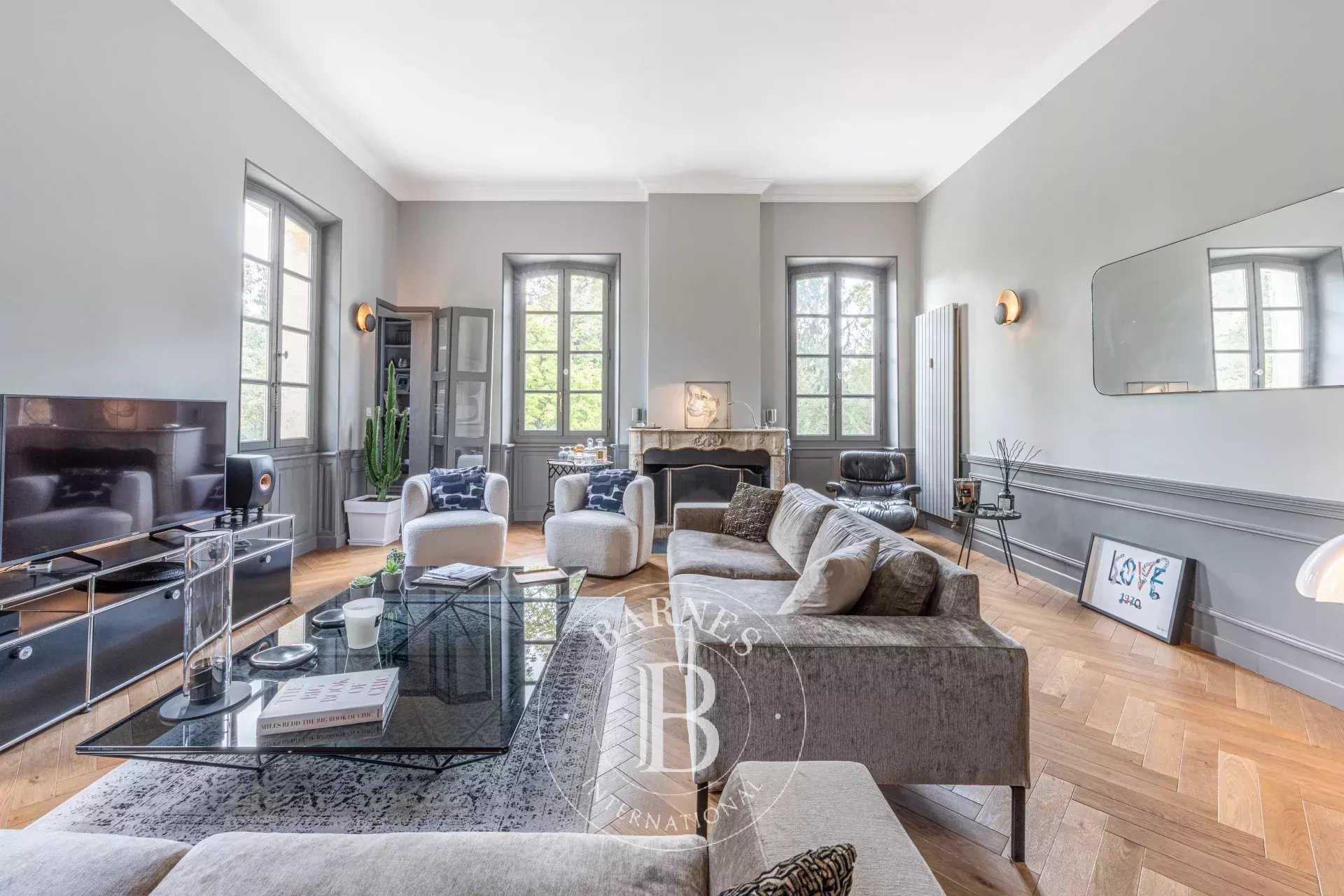 Apartment Aix-en-Provence  -  ref 83359843 (picture 1)
