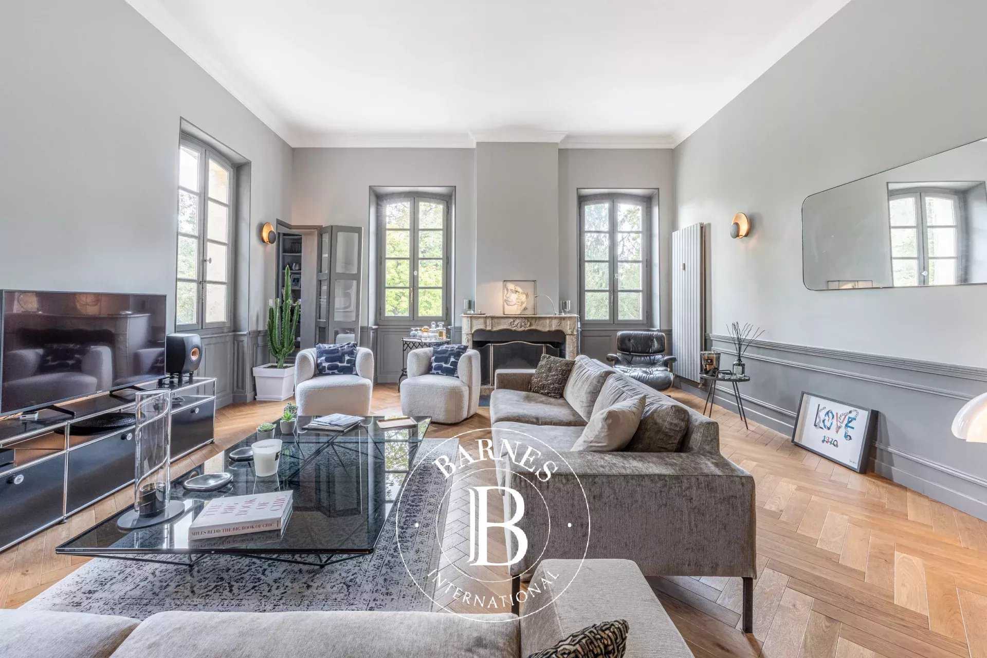 Apartment Aix-en-Provence  -  ref 83359843 (picture 2)